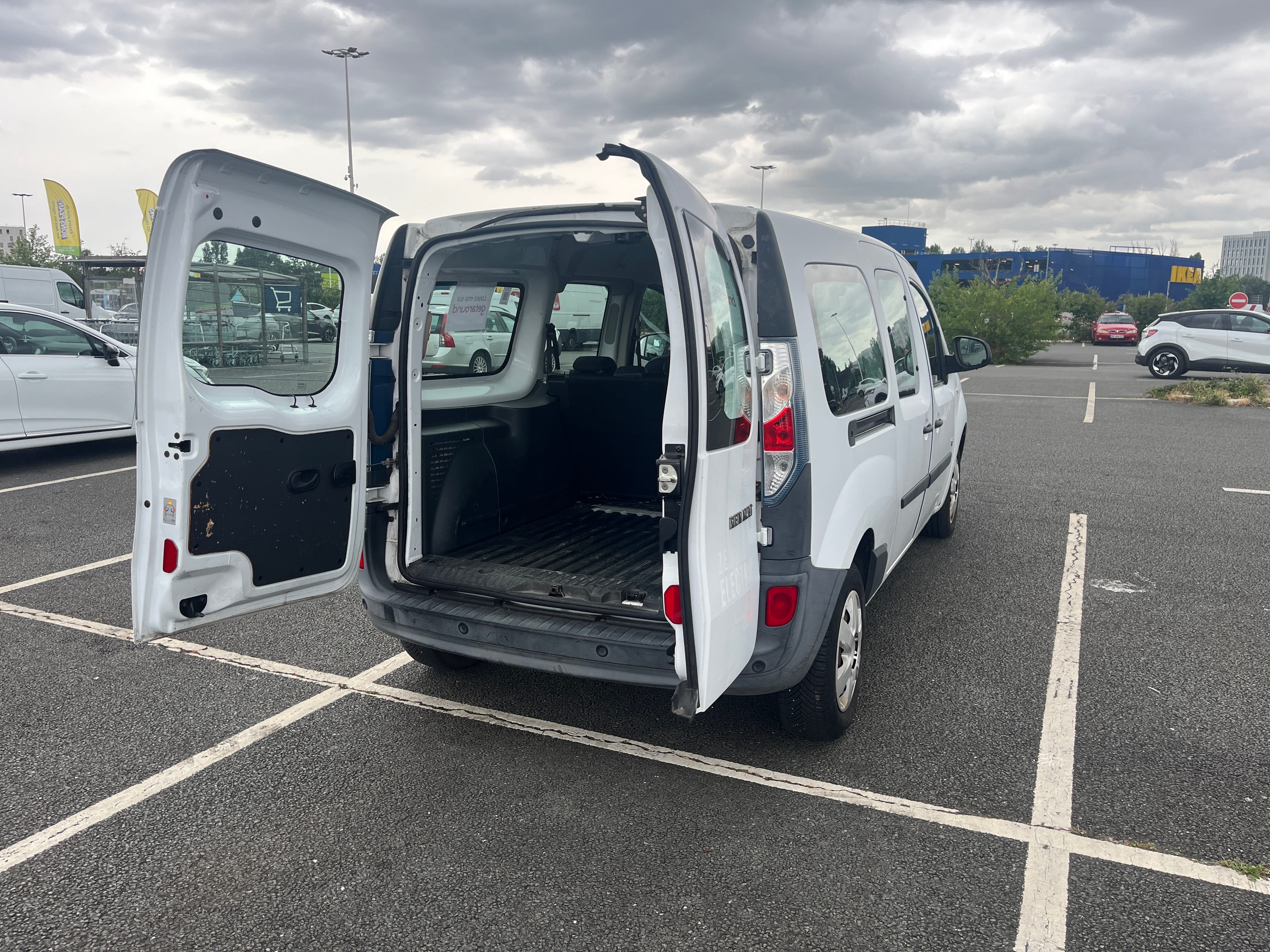 Renault Kangoo ZE Cabine approfondie mit Audio-/iPod-Zugang