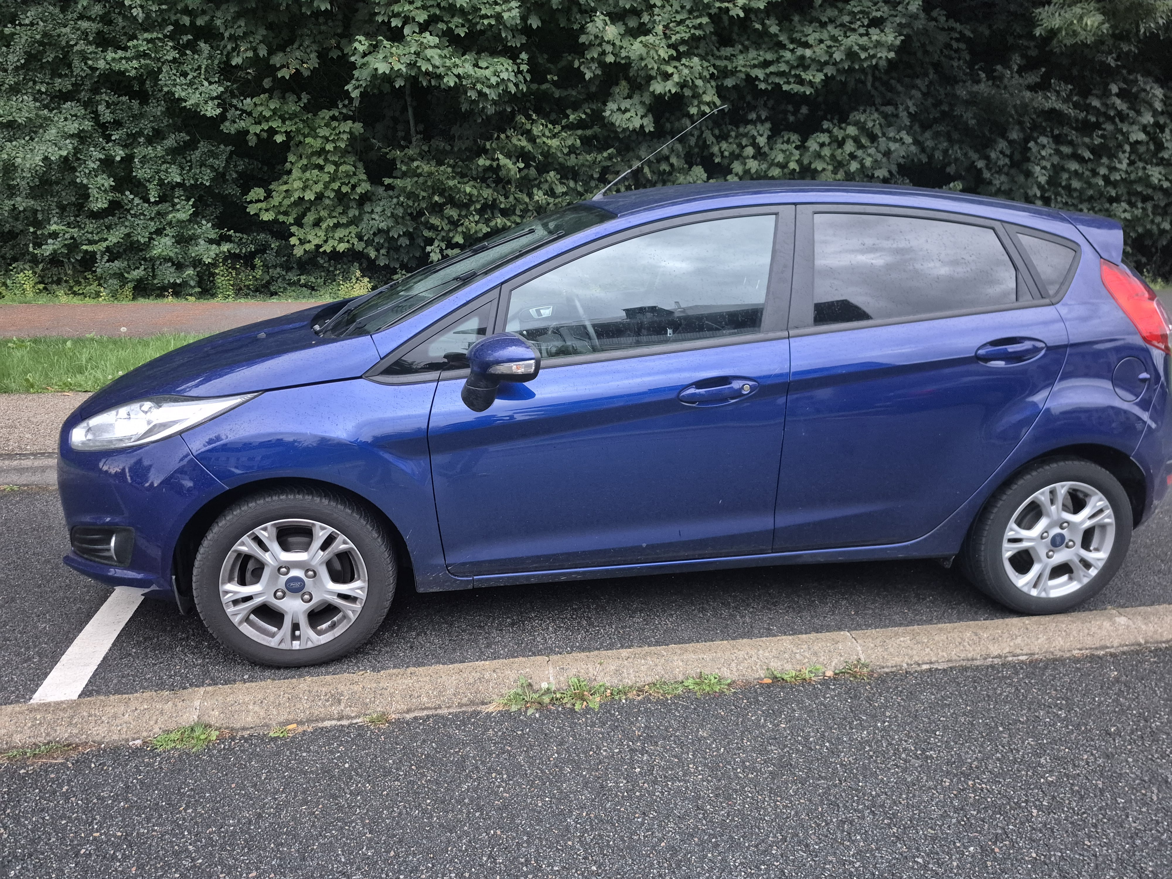 Ford Fiesta avec Climatisation