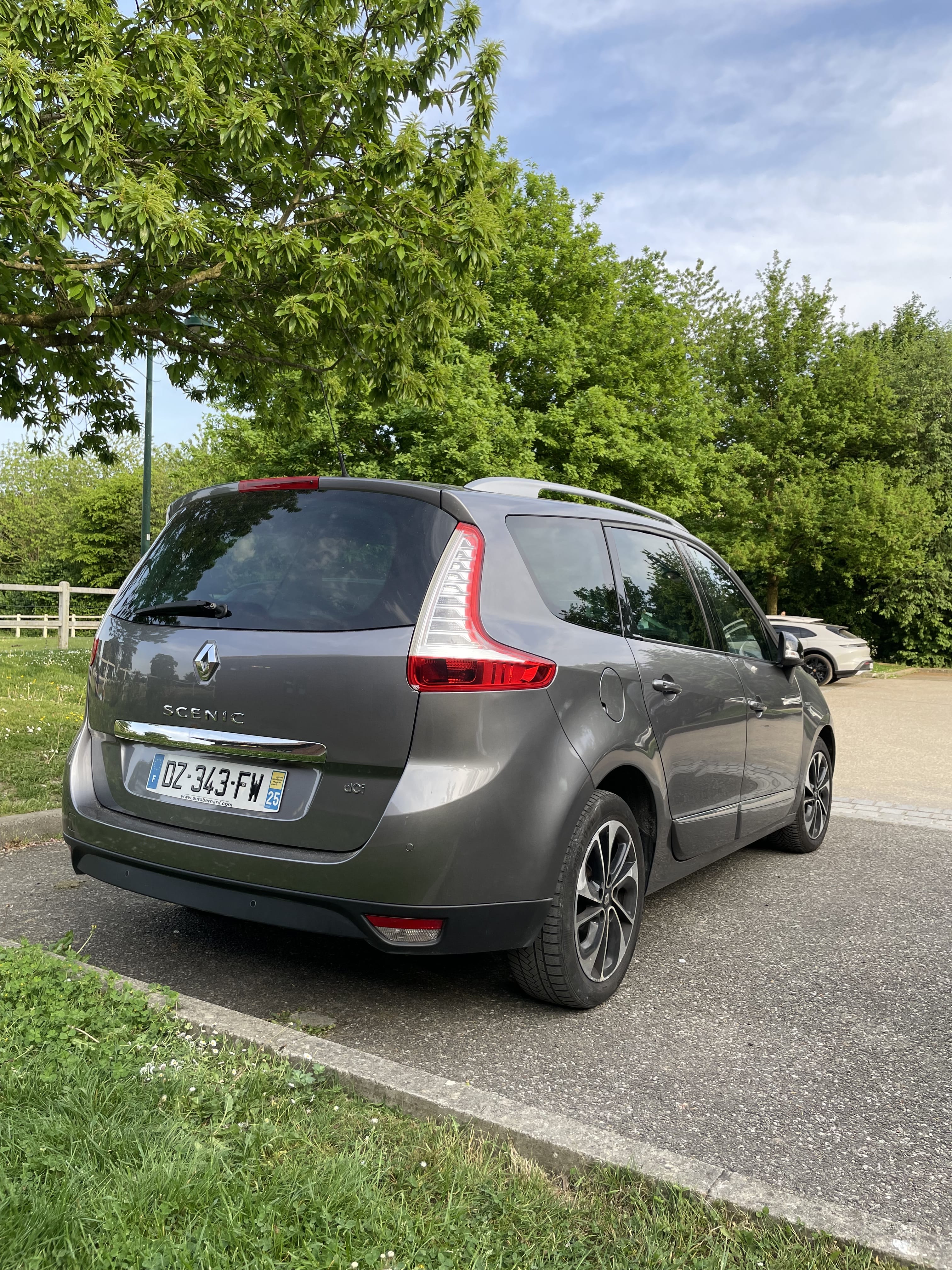 Renault Grand Scenic avec GPS