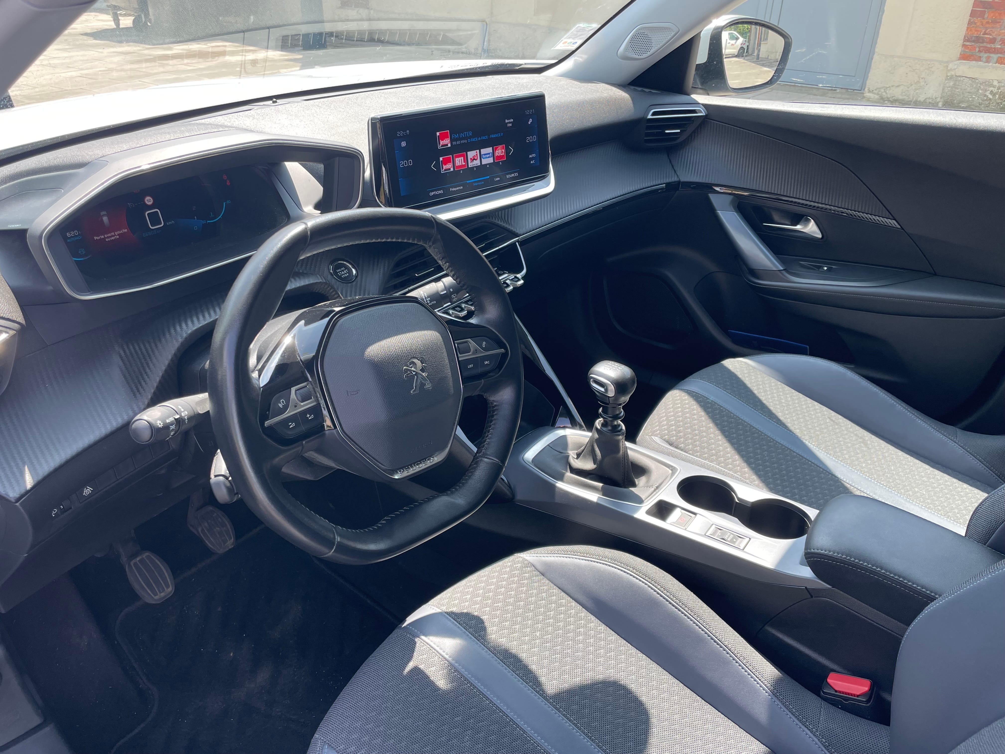 Peugeot 2008 avec Siège bébé
