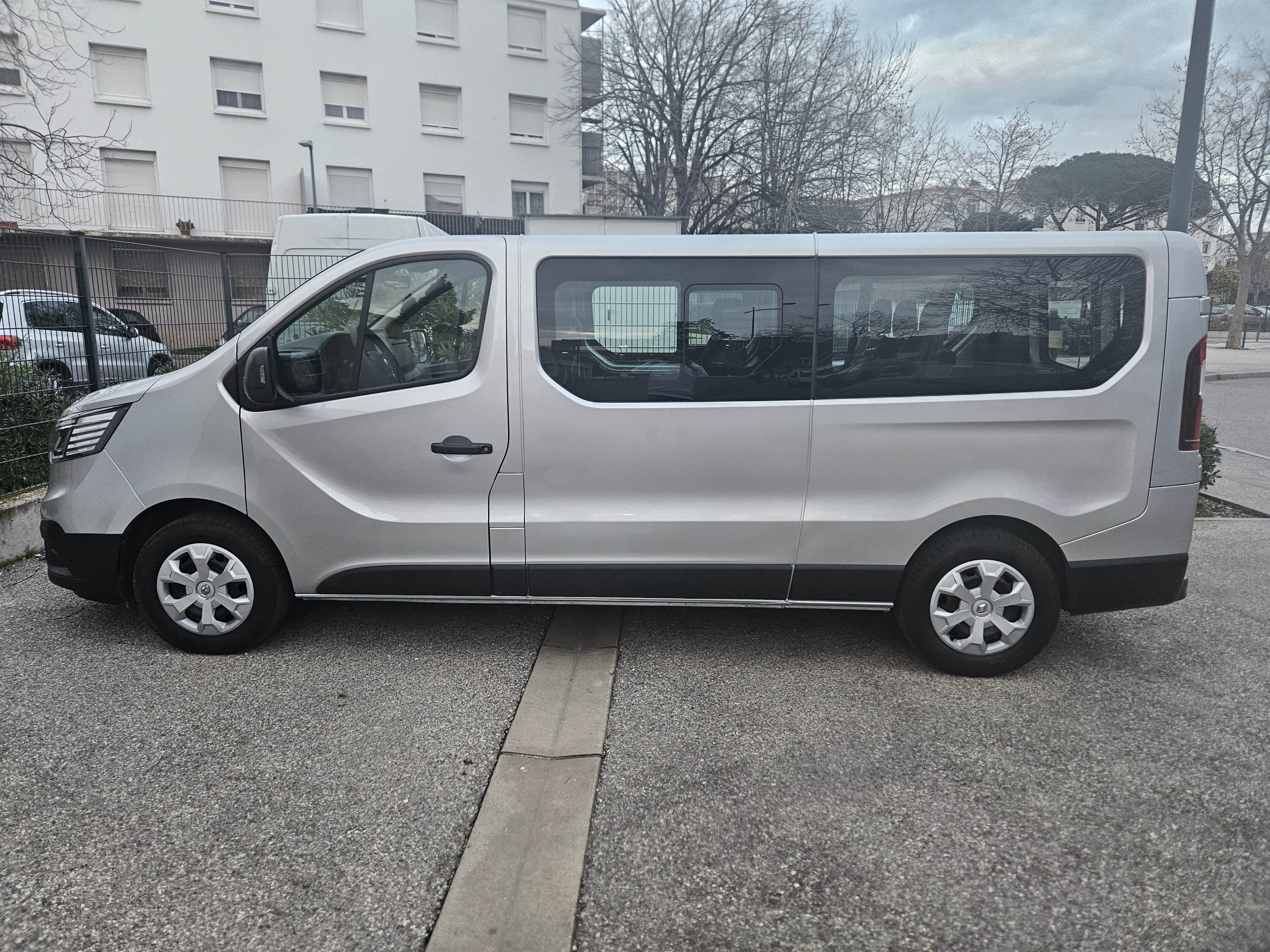 Renault Trafic Passenger minibus 9 places avec Climatisation
