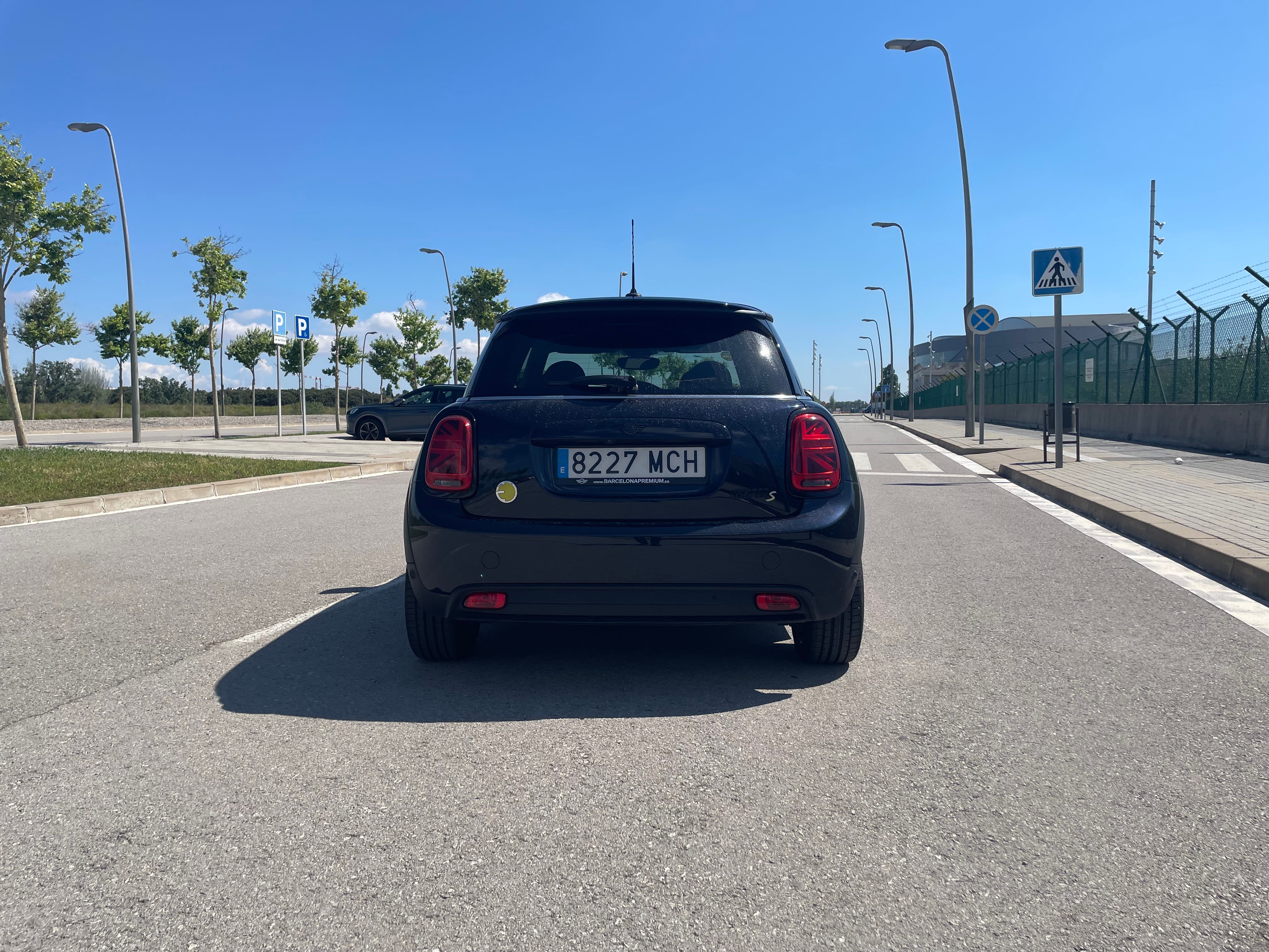 Mini Cooper SE con GPS