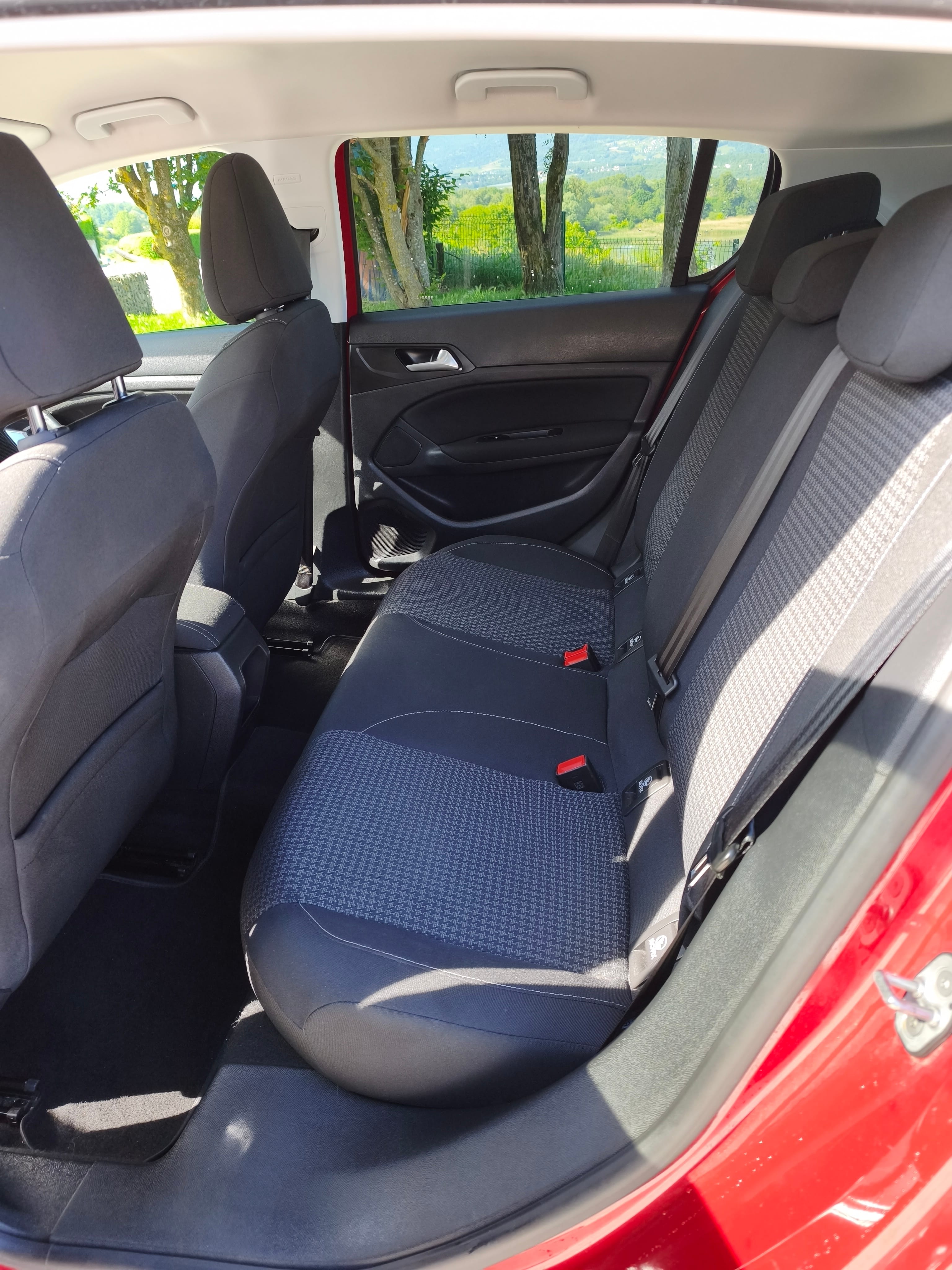 Peugeot 308 110 ch avec Port USB