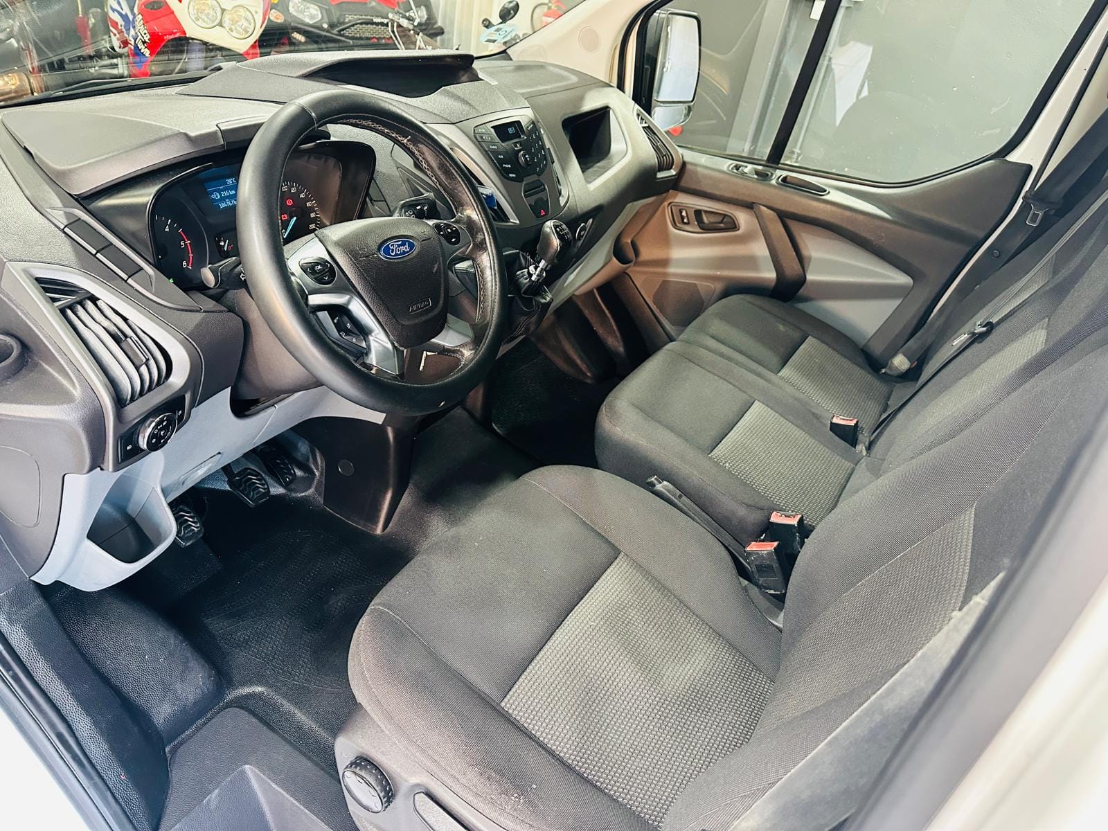 Ford Transit Custom Kombi con Aire acondicionado