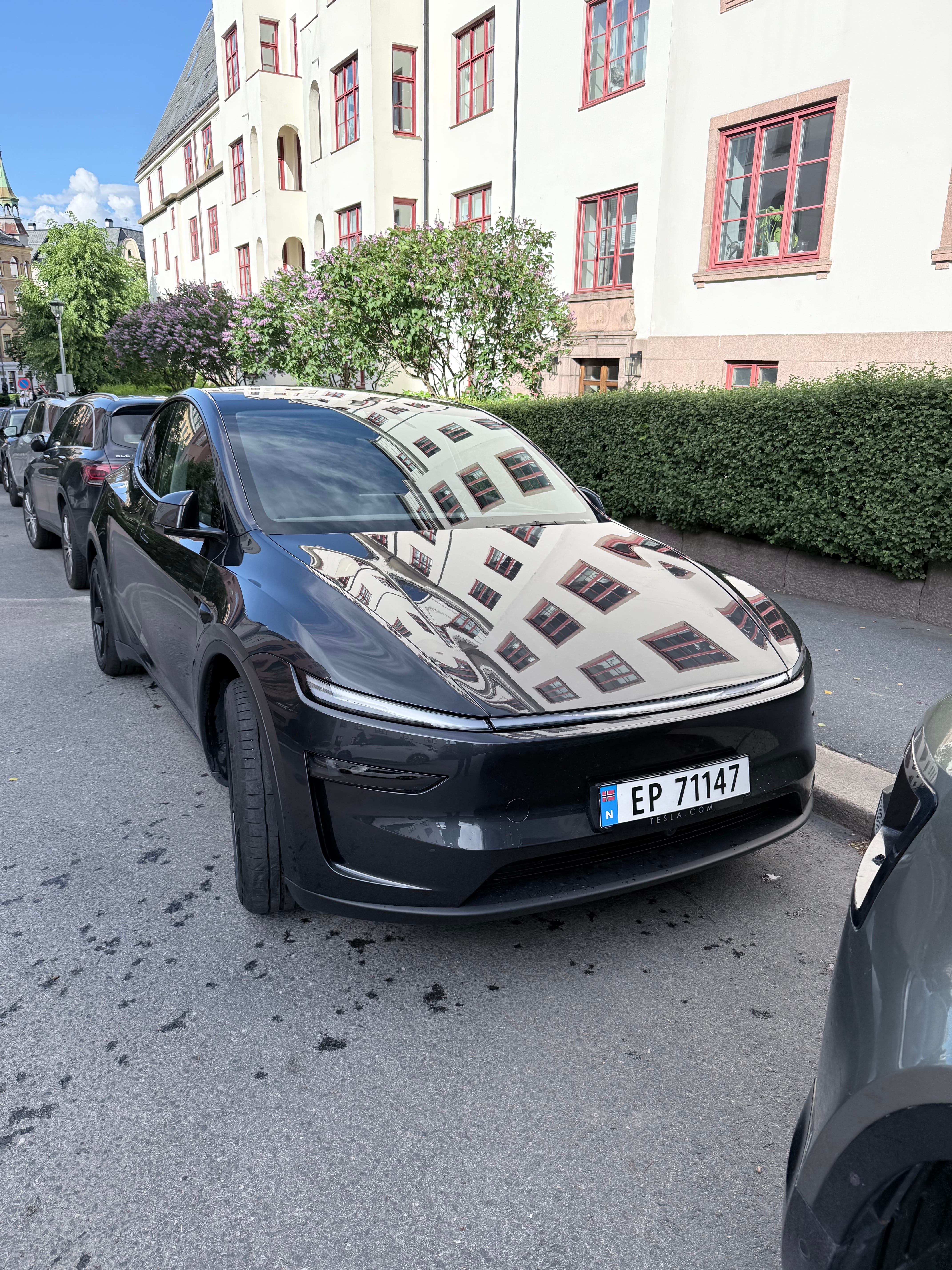 Tesla Model Y Long Range mit Bluetooth-Audio