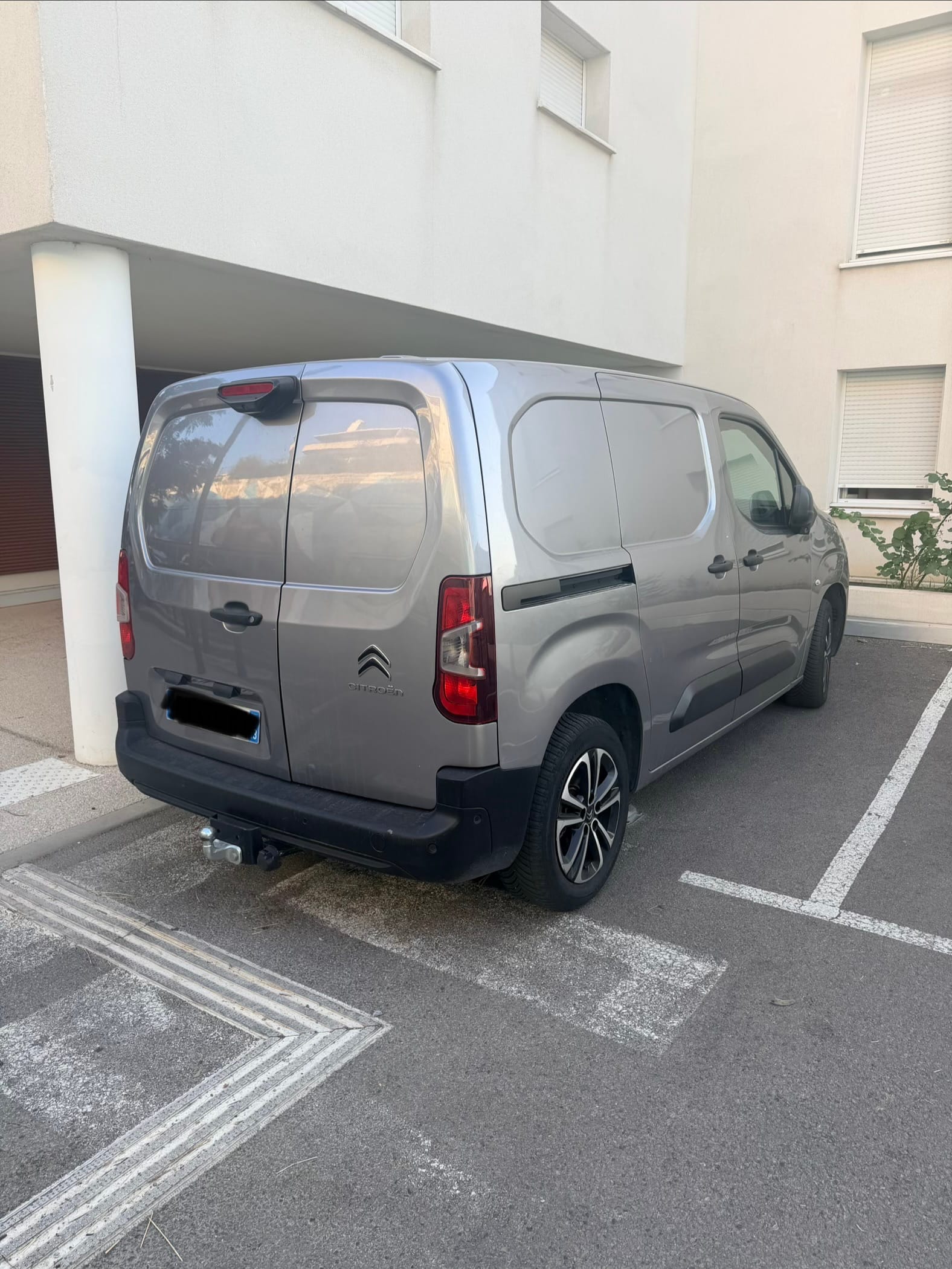 Citroen Berlingo Plancher Cabine with Backup camera