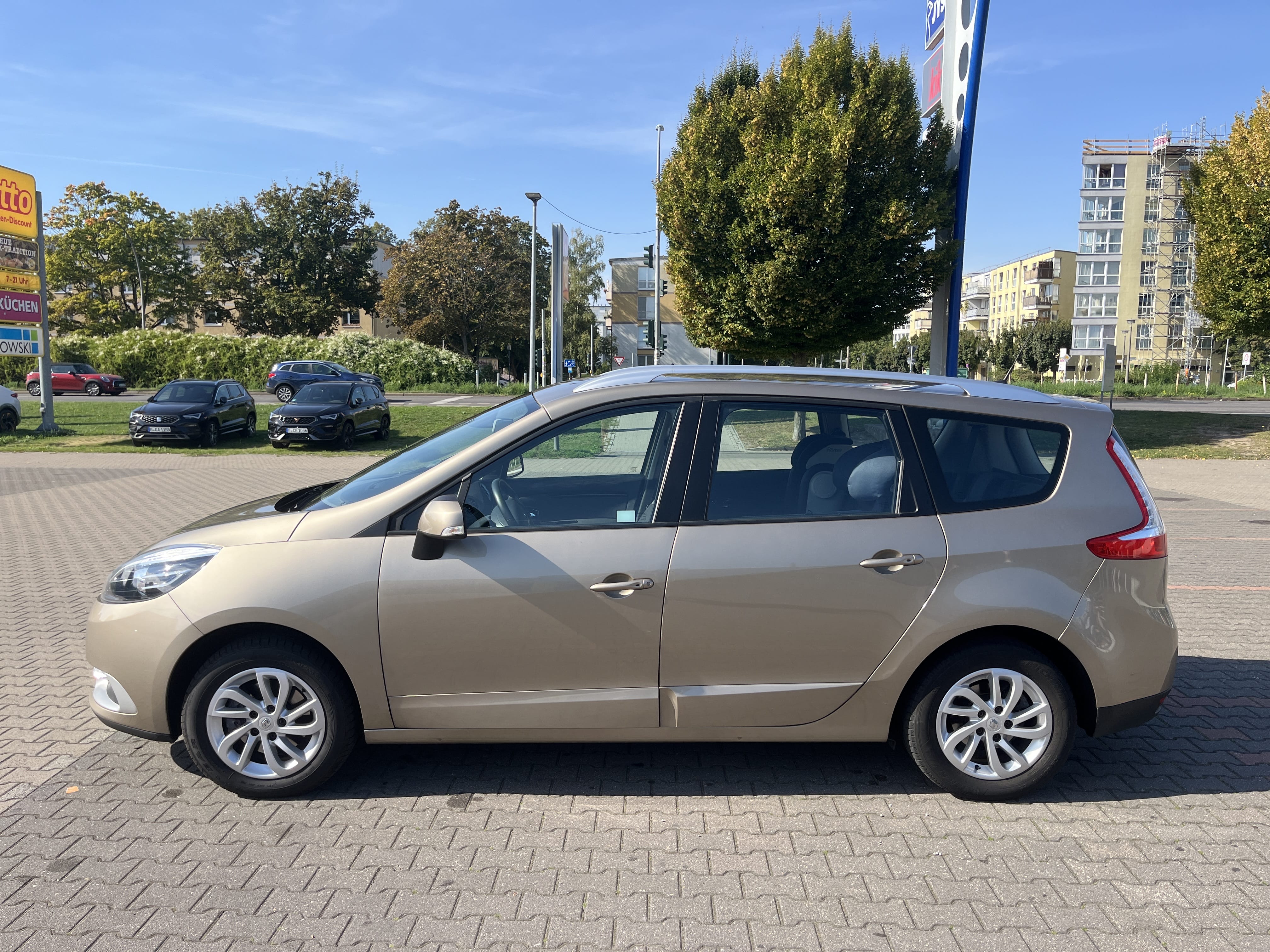 Renault Grand Scenic 1.3 Tce mit Klimaanlage