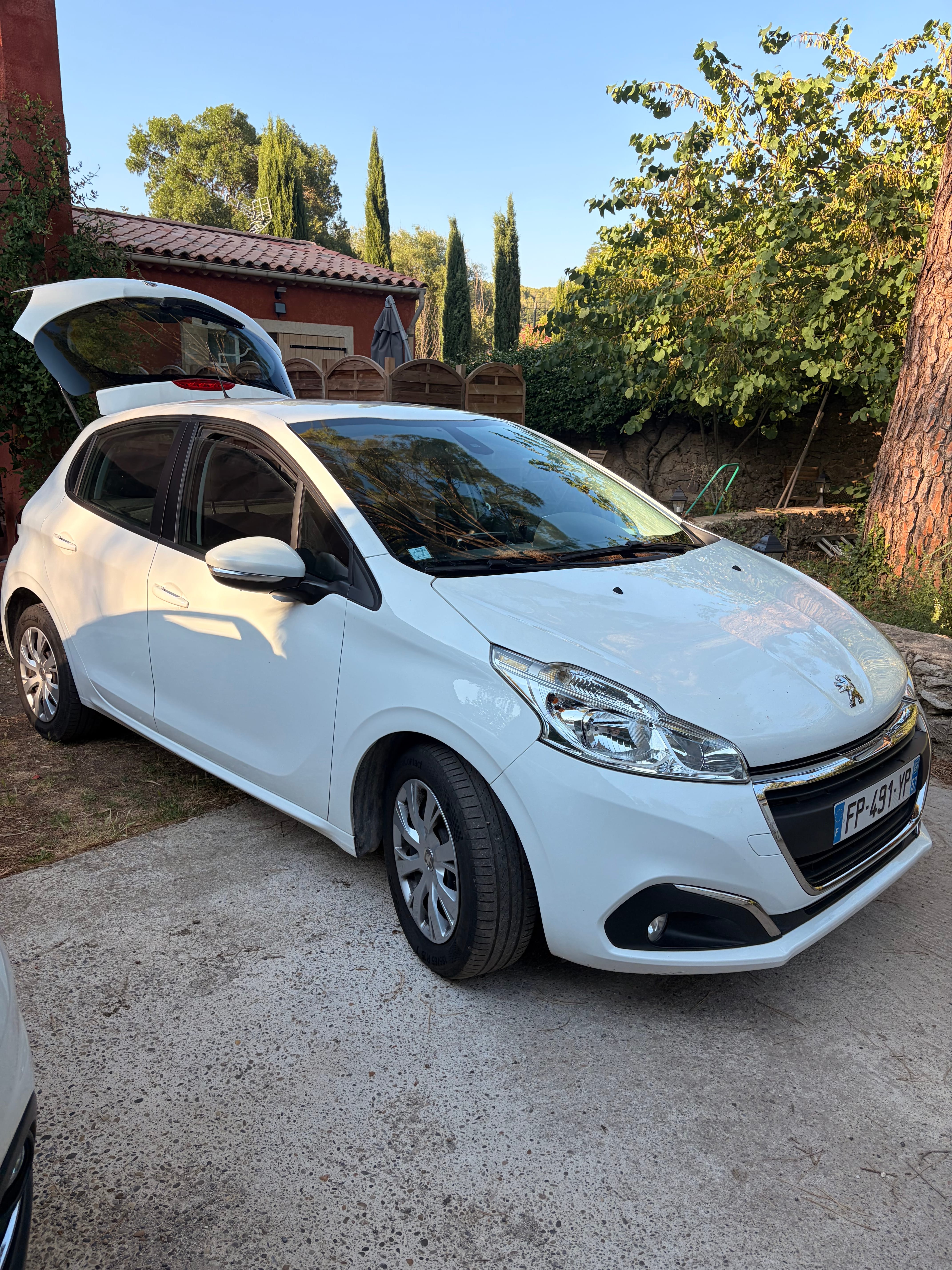 Peugeot 208 avec Climatisation