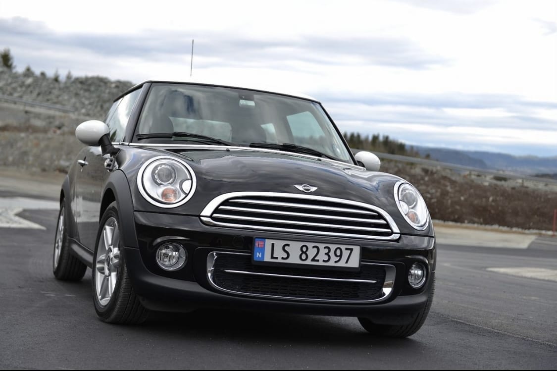 Mini Cooper 3-dører 2.0D med Bluetooth audio