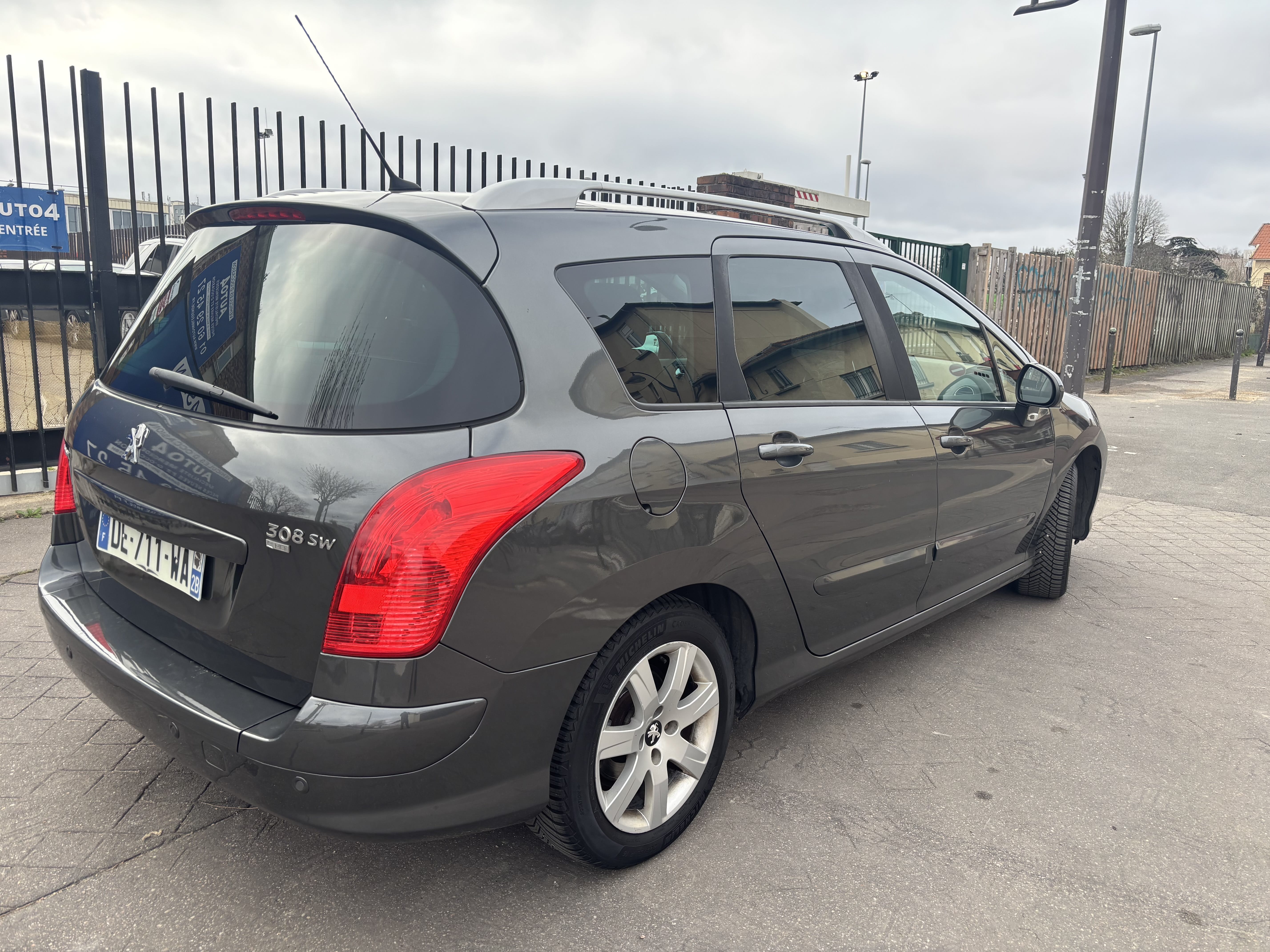Peugeot 308 SW 6 places avec Climatisation