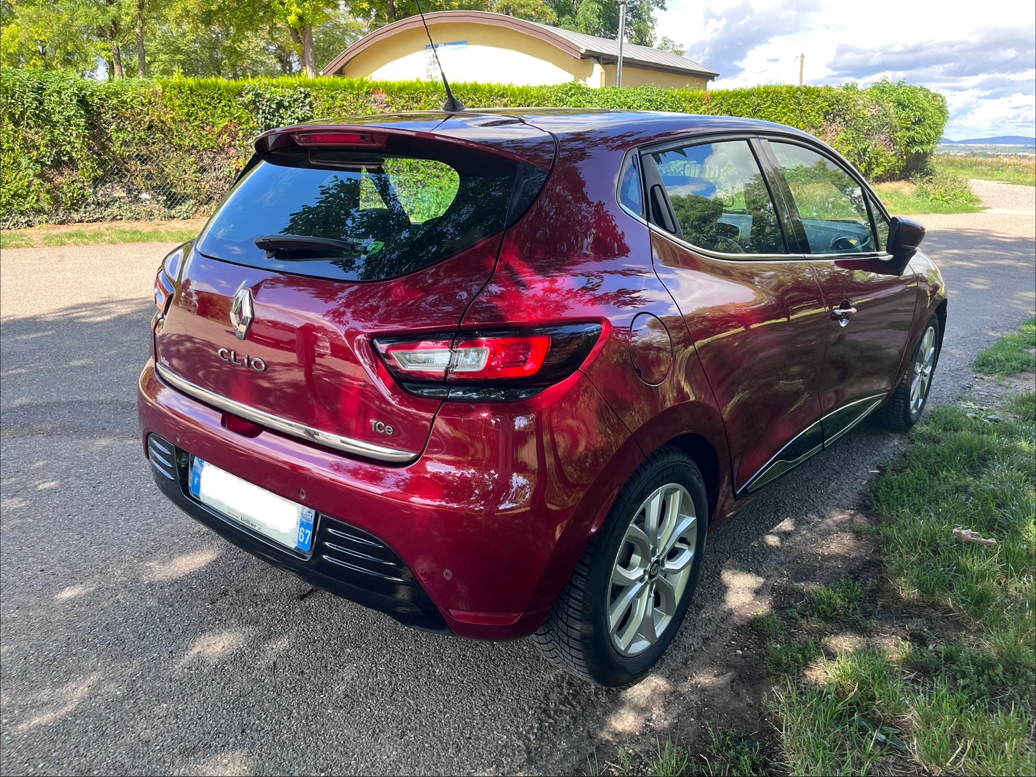 Renault Clio 4 essence avec GPS