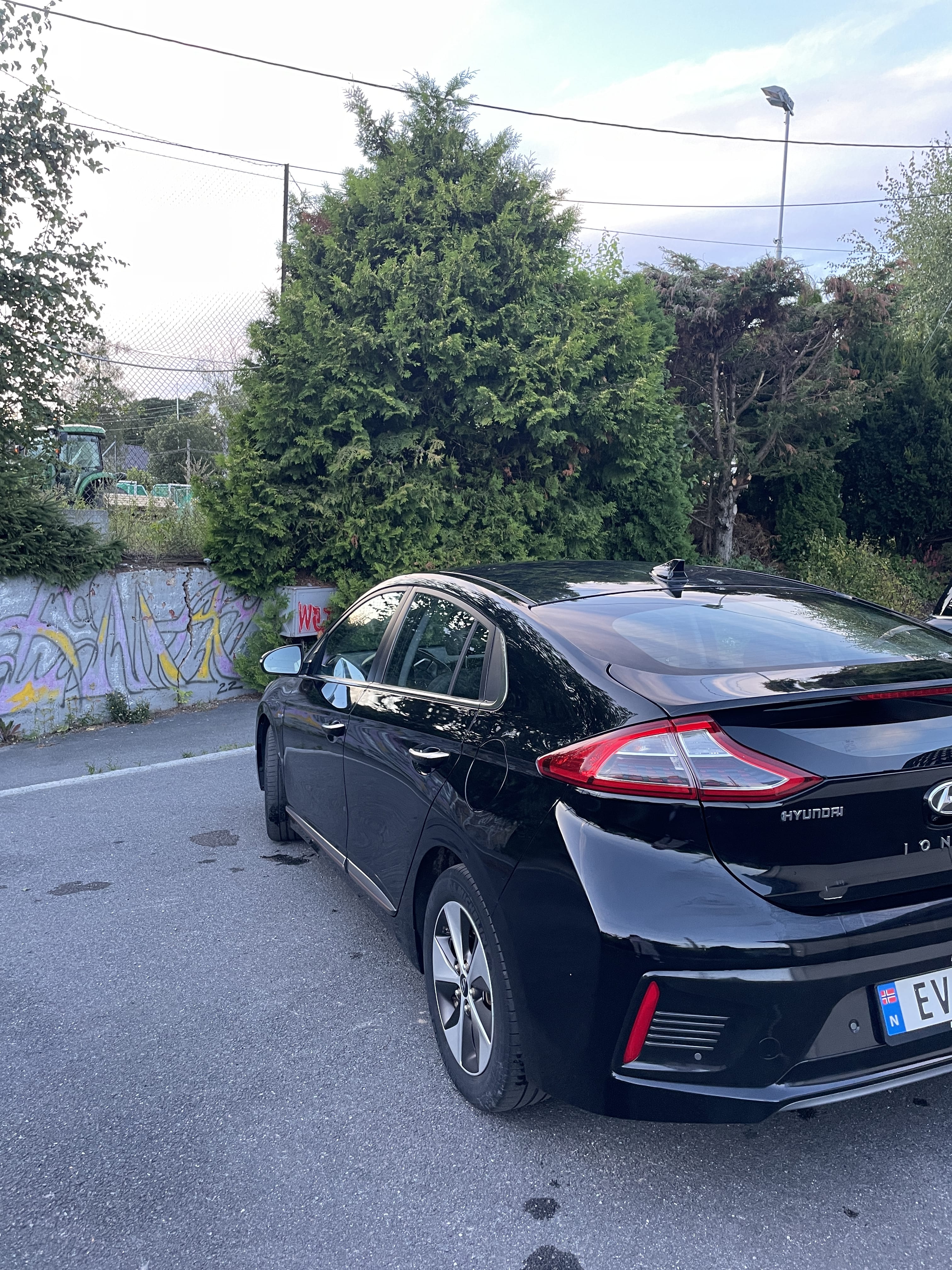 Hyundai Ioniq with Air conditioning