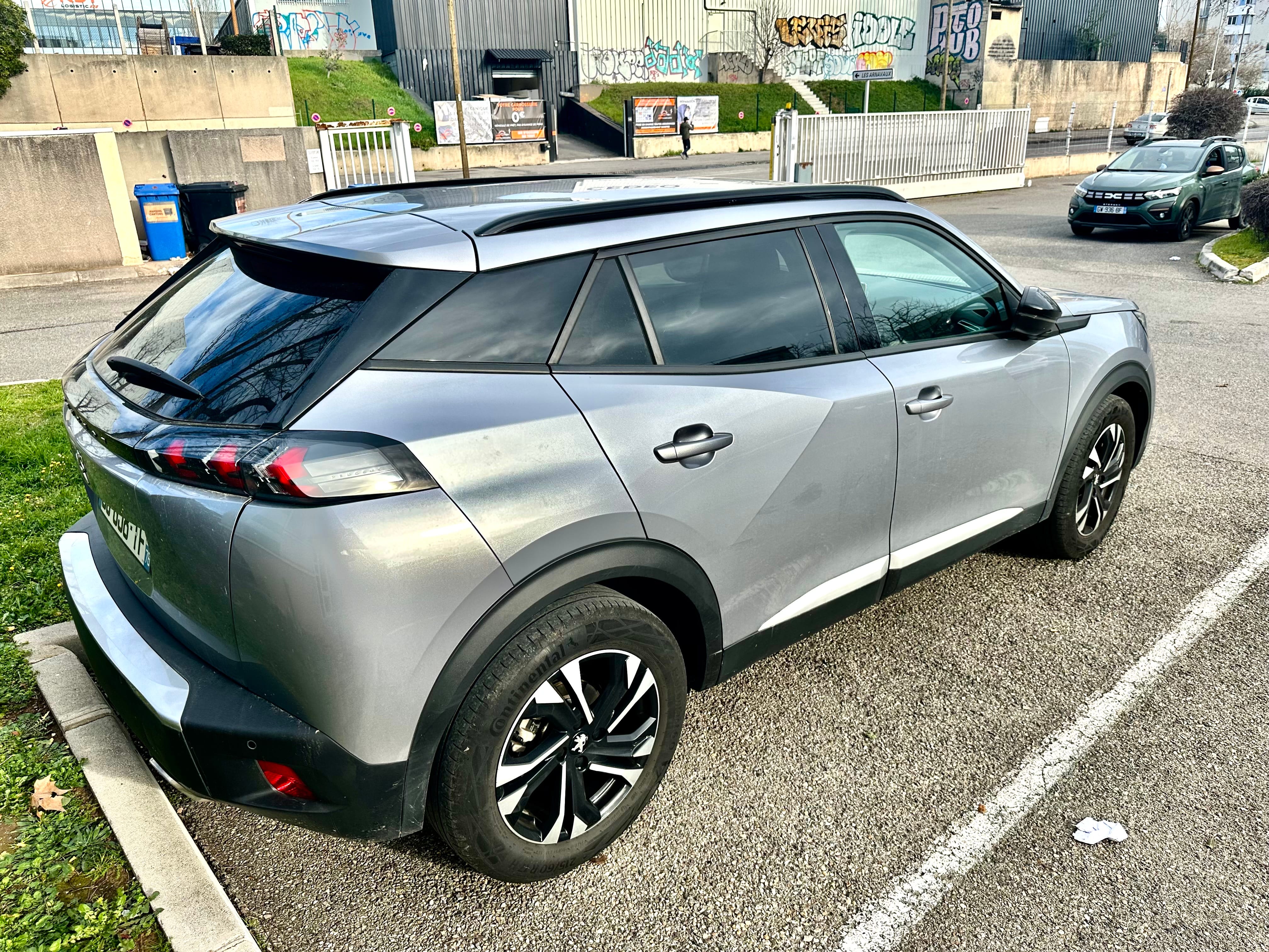Peugeot 2008 II 130cv STYLE essence avec Caméra de recul
