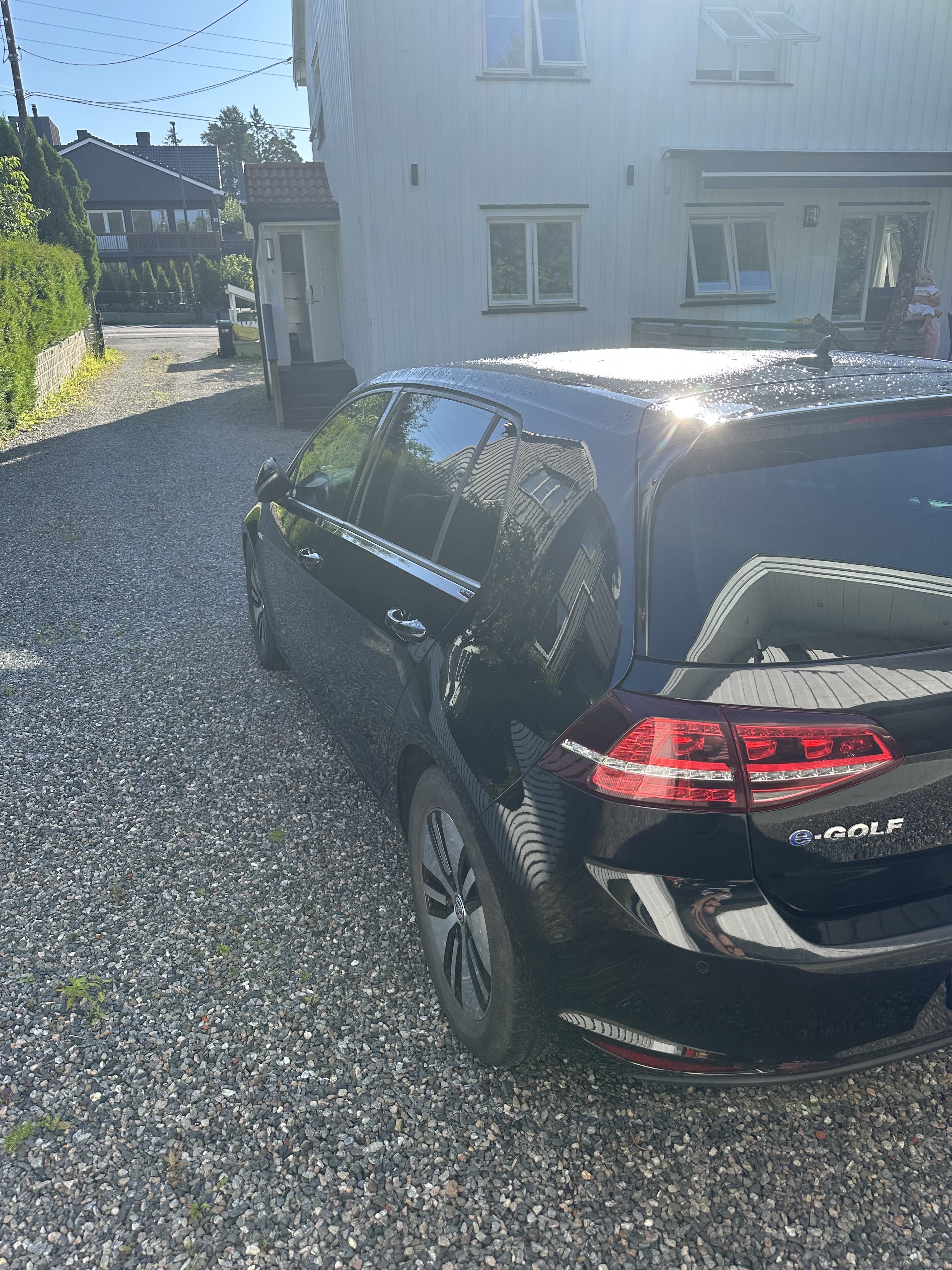 Volkswagen e-Golf Elektrisk (billig bomring) med GPS