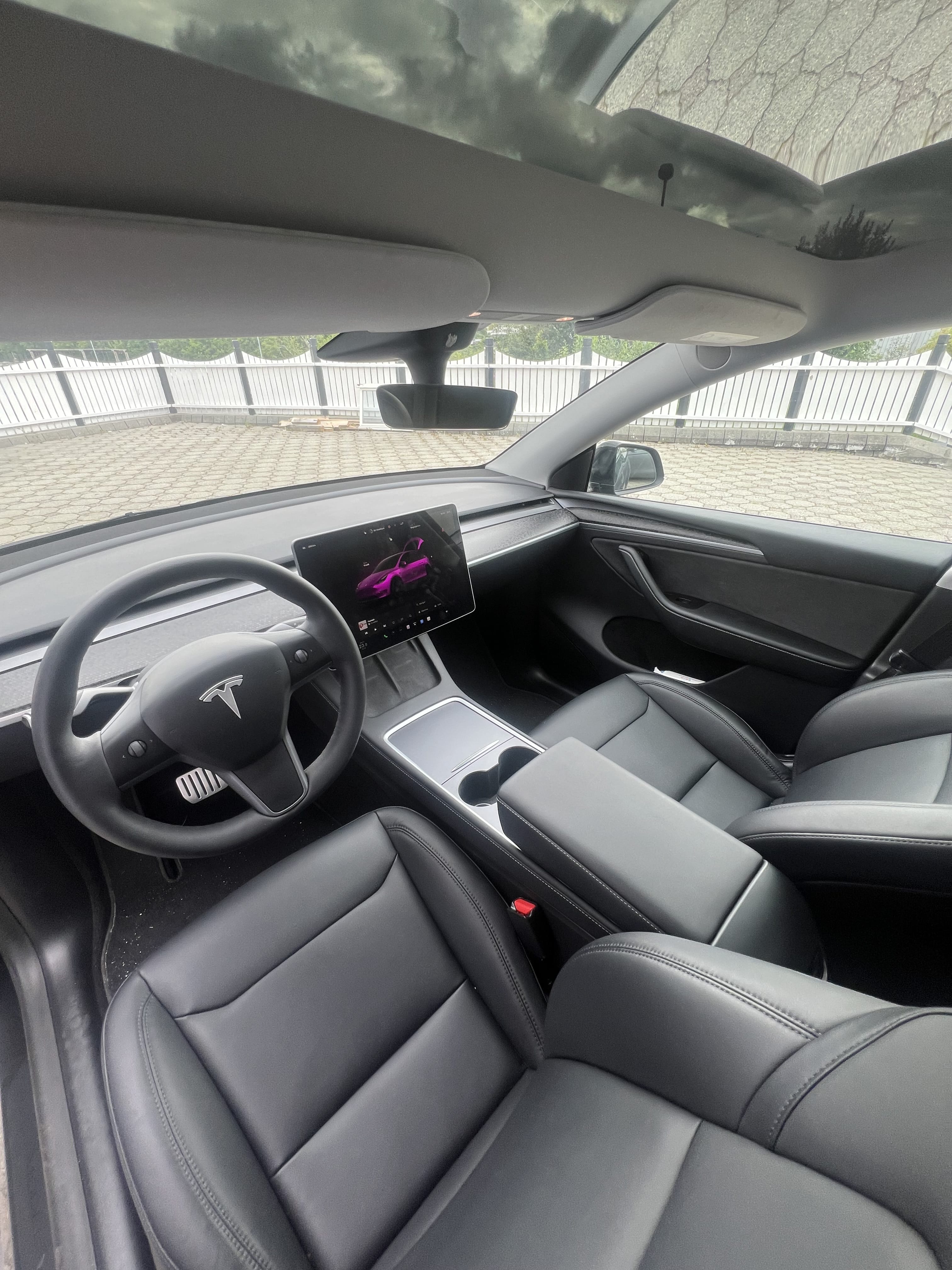 Tesla Model Y Performance med Cruisekontroll