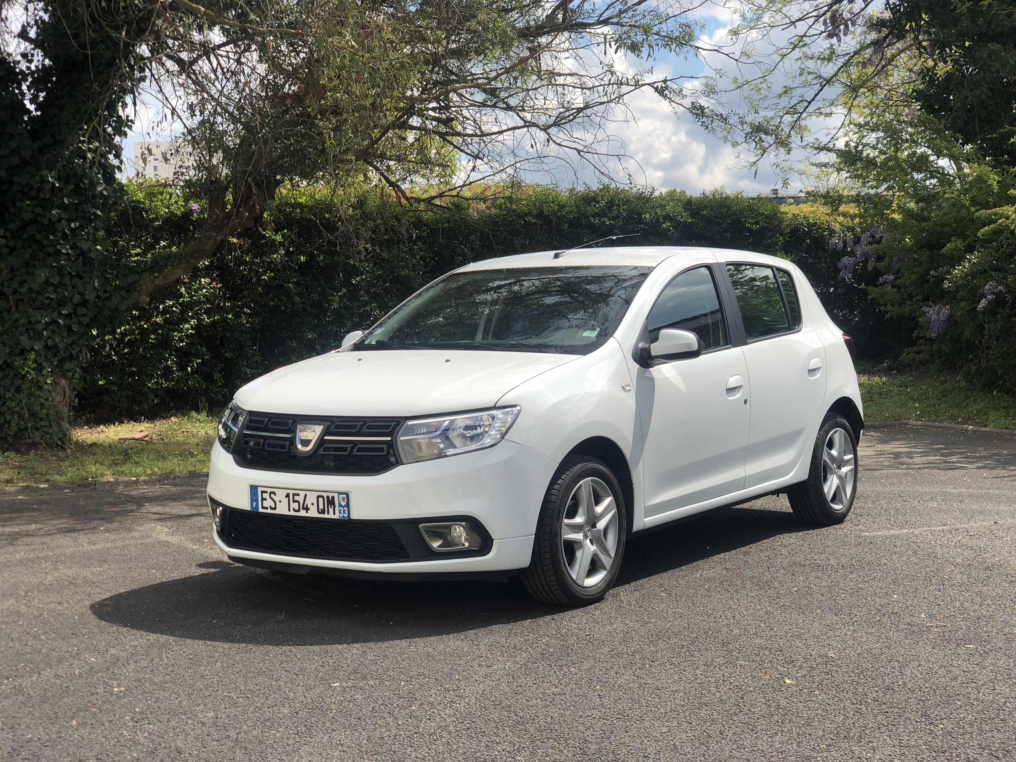 Dacia Sandero  Louez la Dacia Sandero – Spacieuse, Confortable et Économique !, 2017, Essence 95