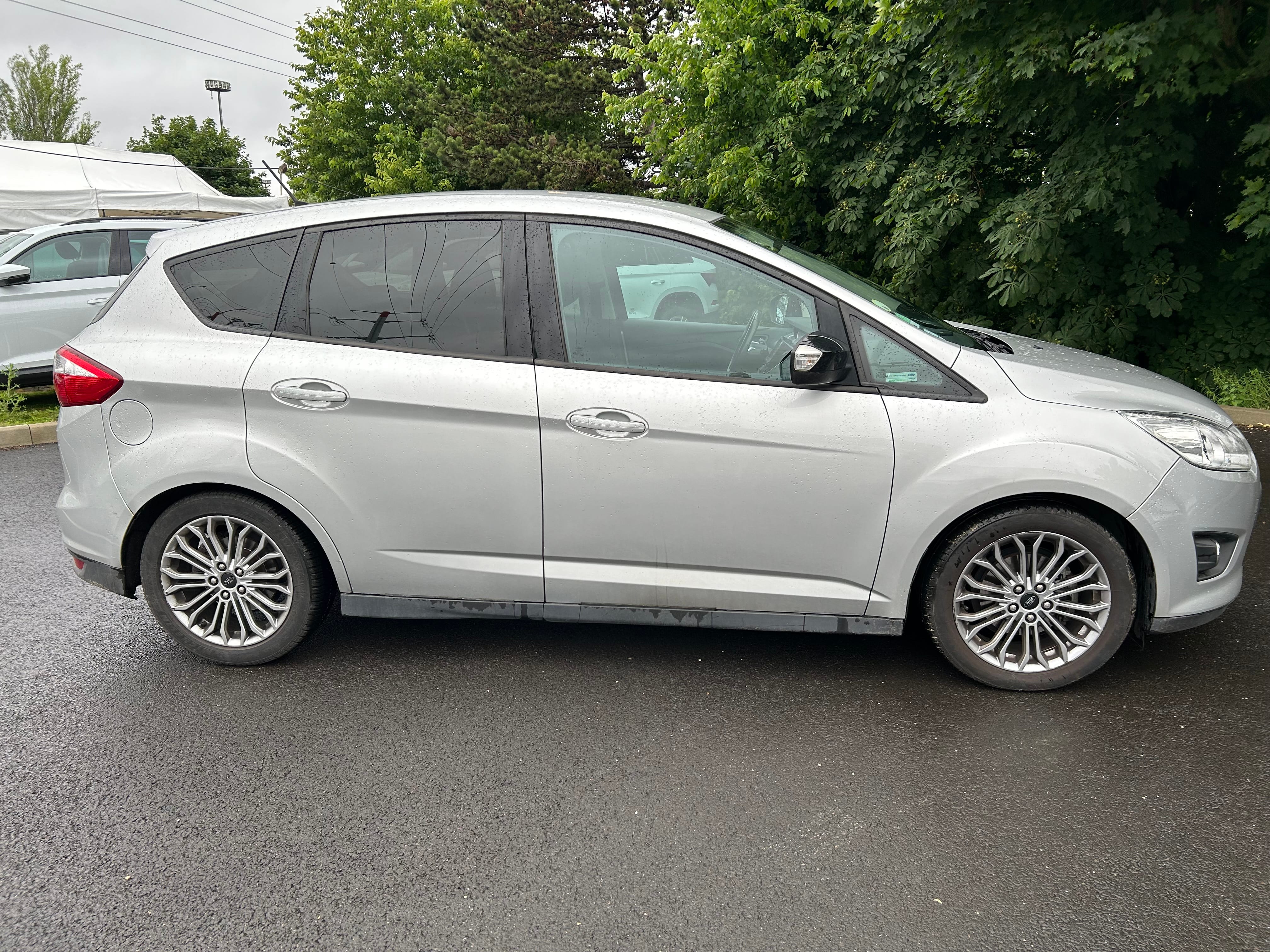 Ford C-Max 1,6 tdci 115cv avec Climatisation