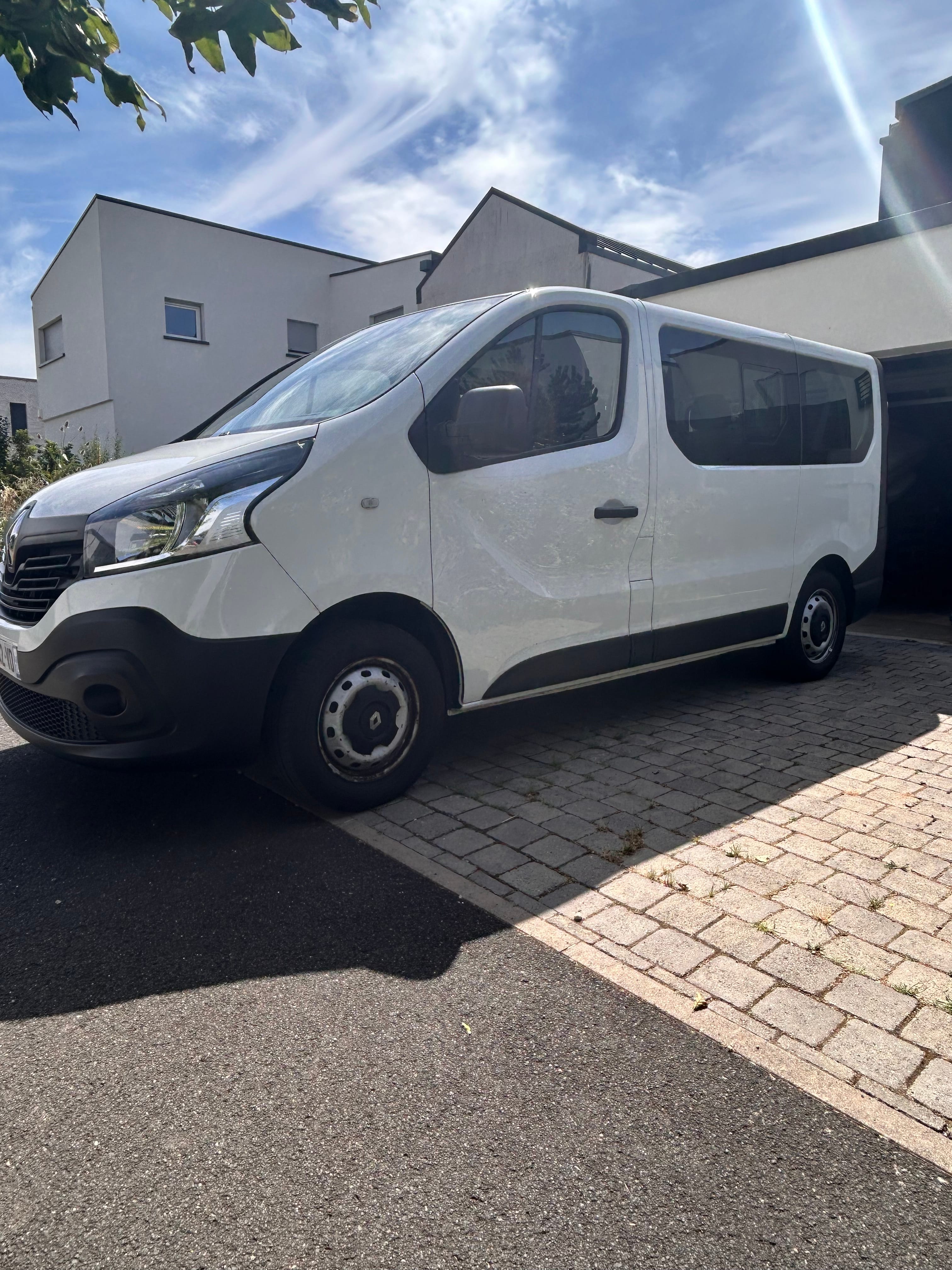 Renault Trafic Passenger, 2015, Diesel, 9 places et plus