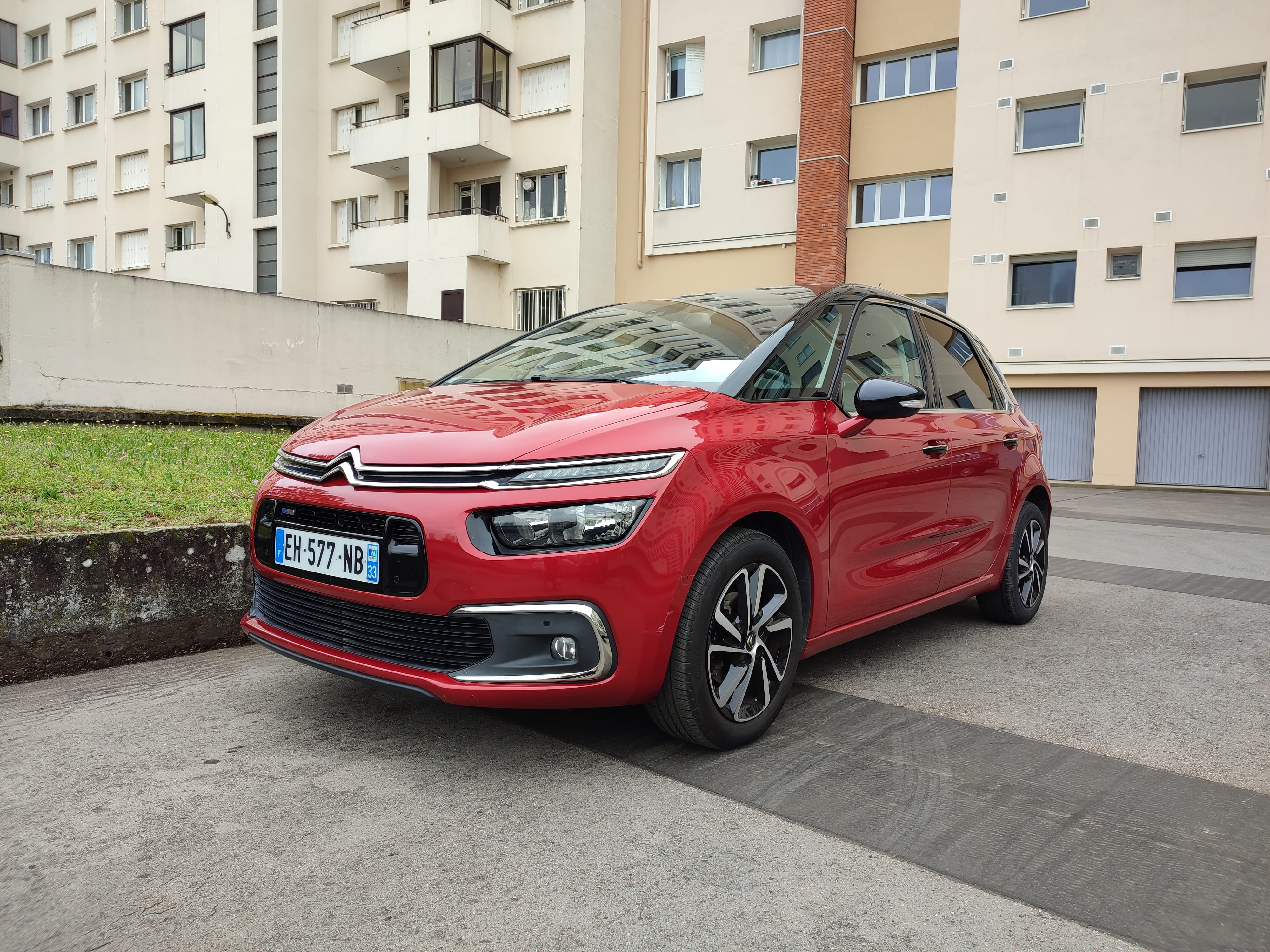Citroen C4 Picasso - Puretech 130 Shine • 2016 • Boîte Automatique, 2016, Essence 95, automatique