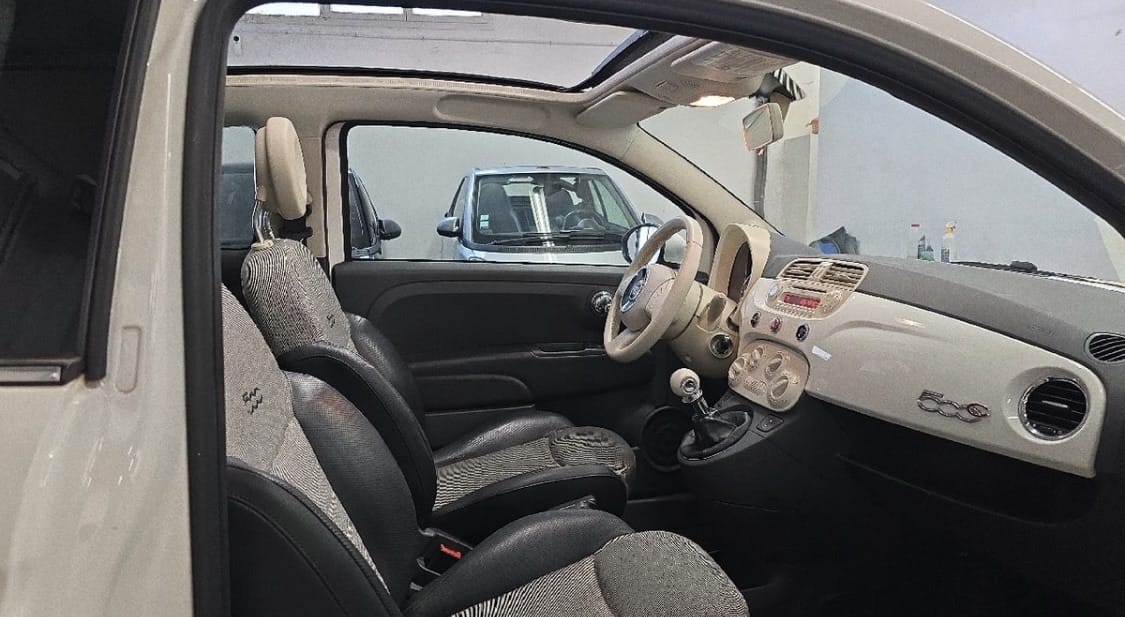 Fiat 500 C avec Entrée audio / iPod