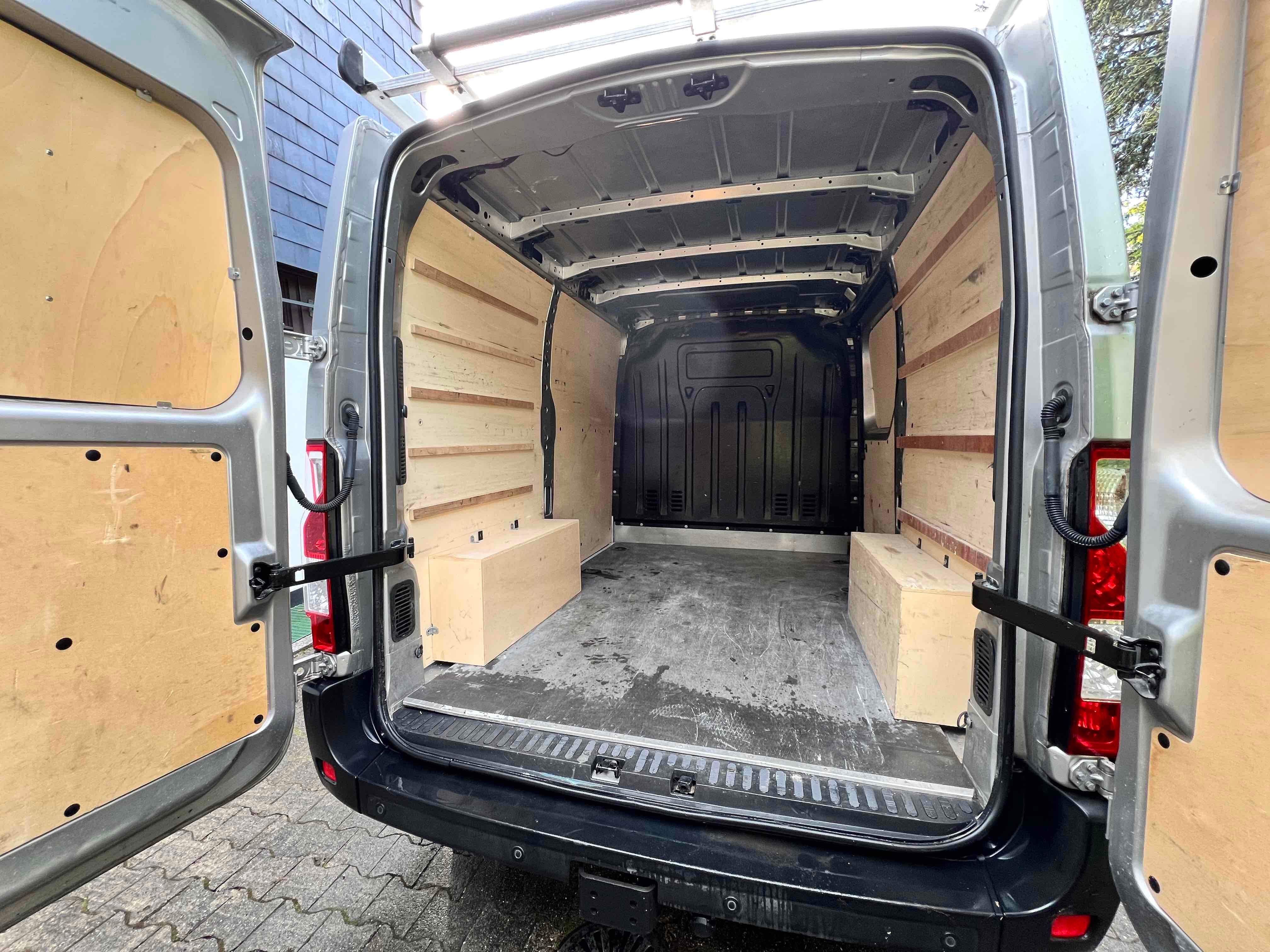 Renault Master 8m3 avec GPS