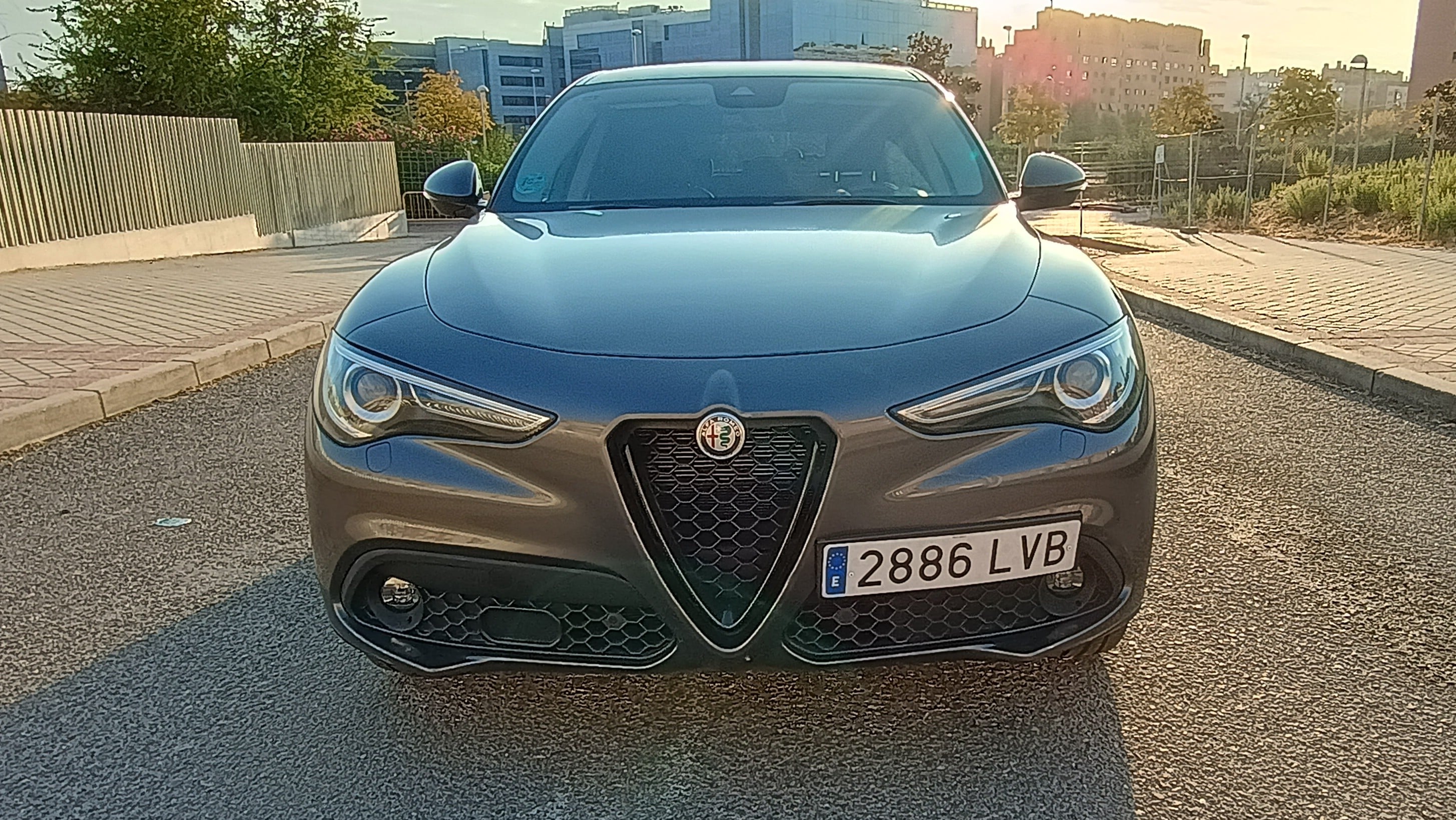 Alfa-Romeo Stelvio Sprint 2.2 190 cv con Control de velocidad