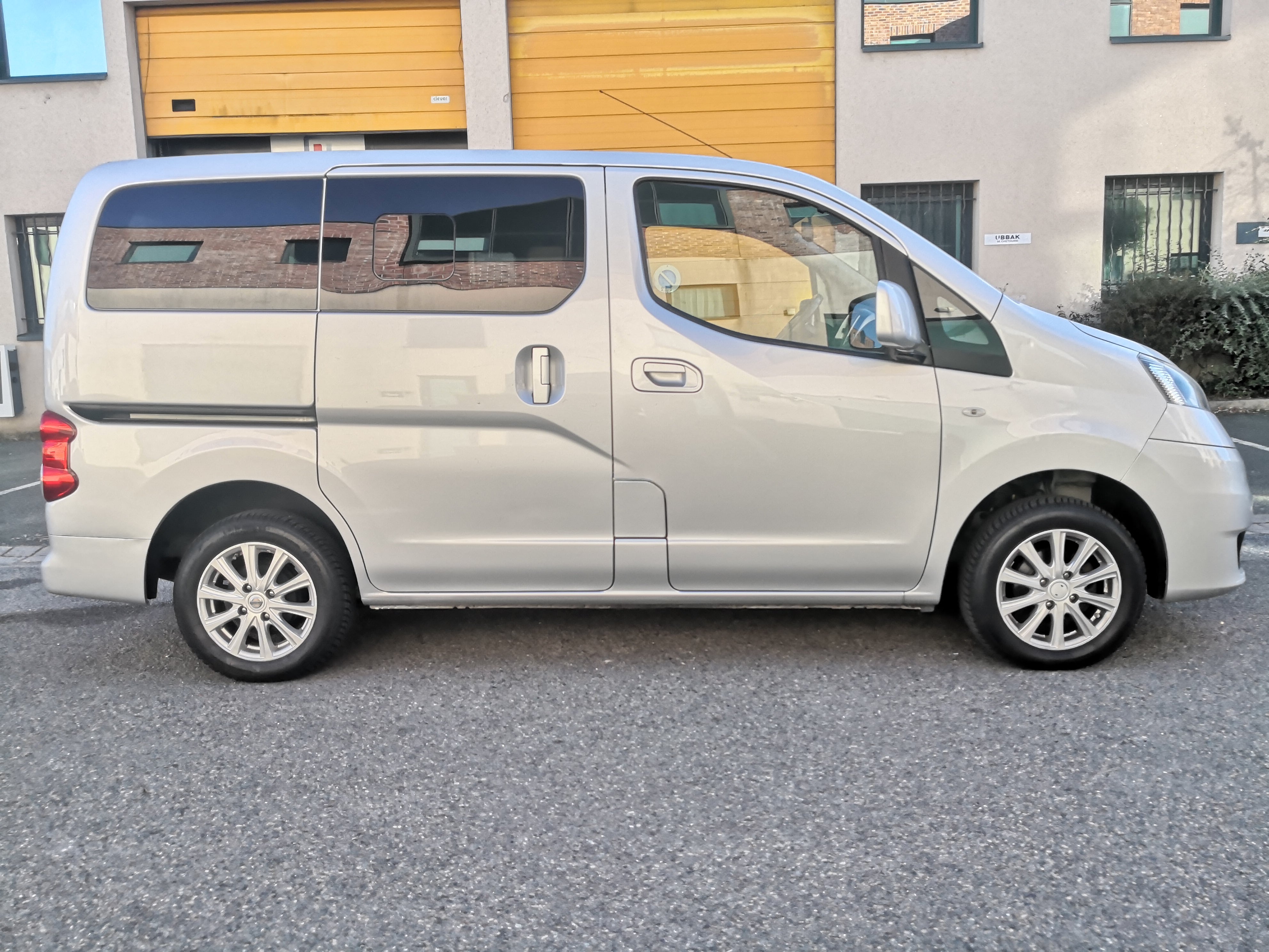 Nissan NV200 Combi EVALIA avec Caméra de recul