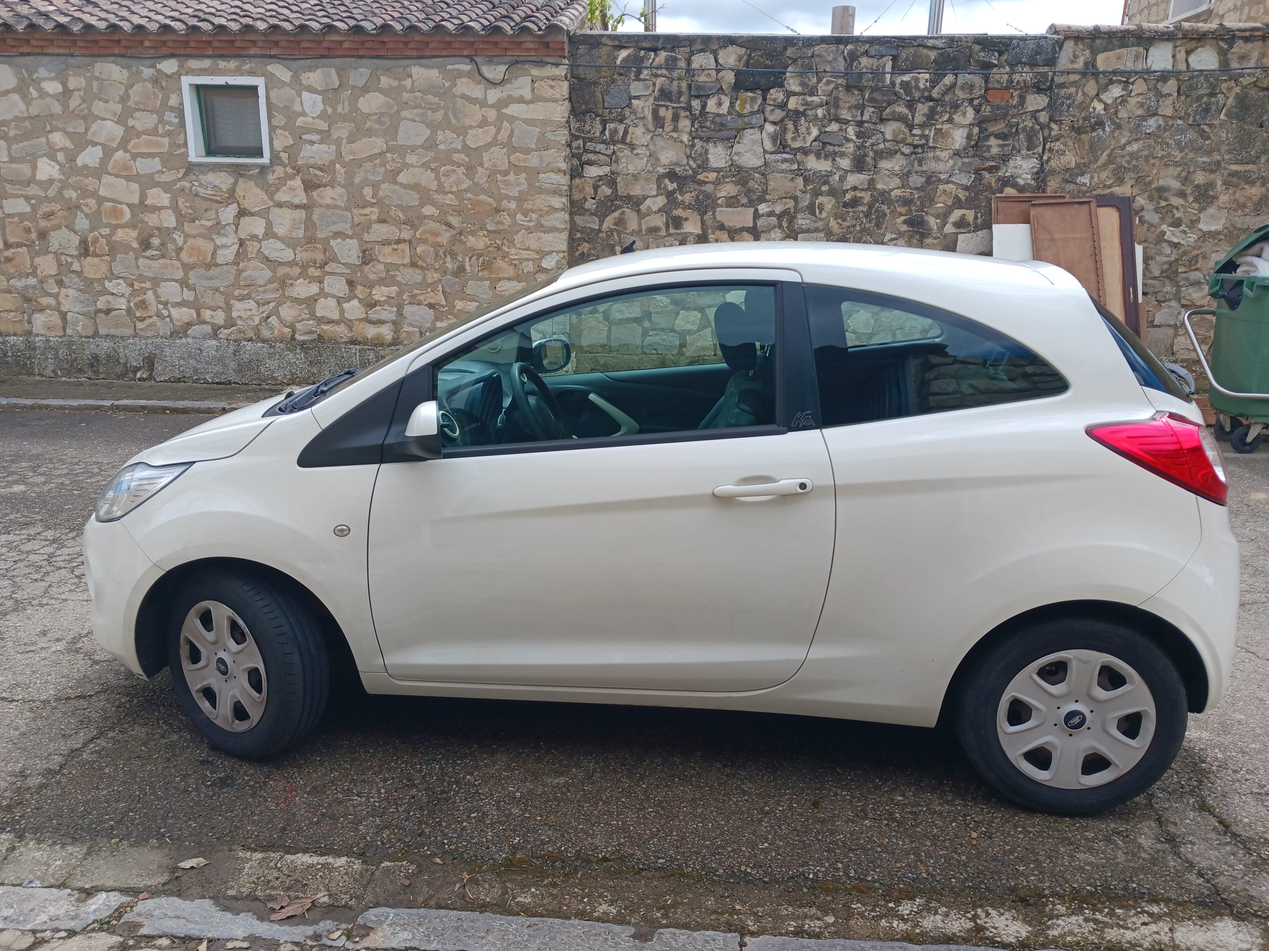 Ford Ka, 2015, Gasolina 95