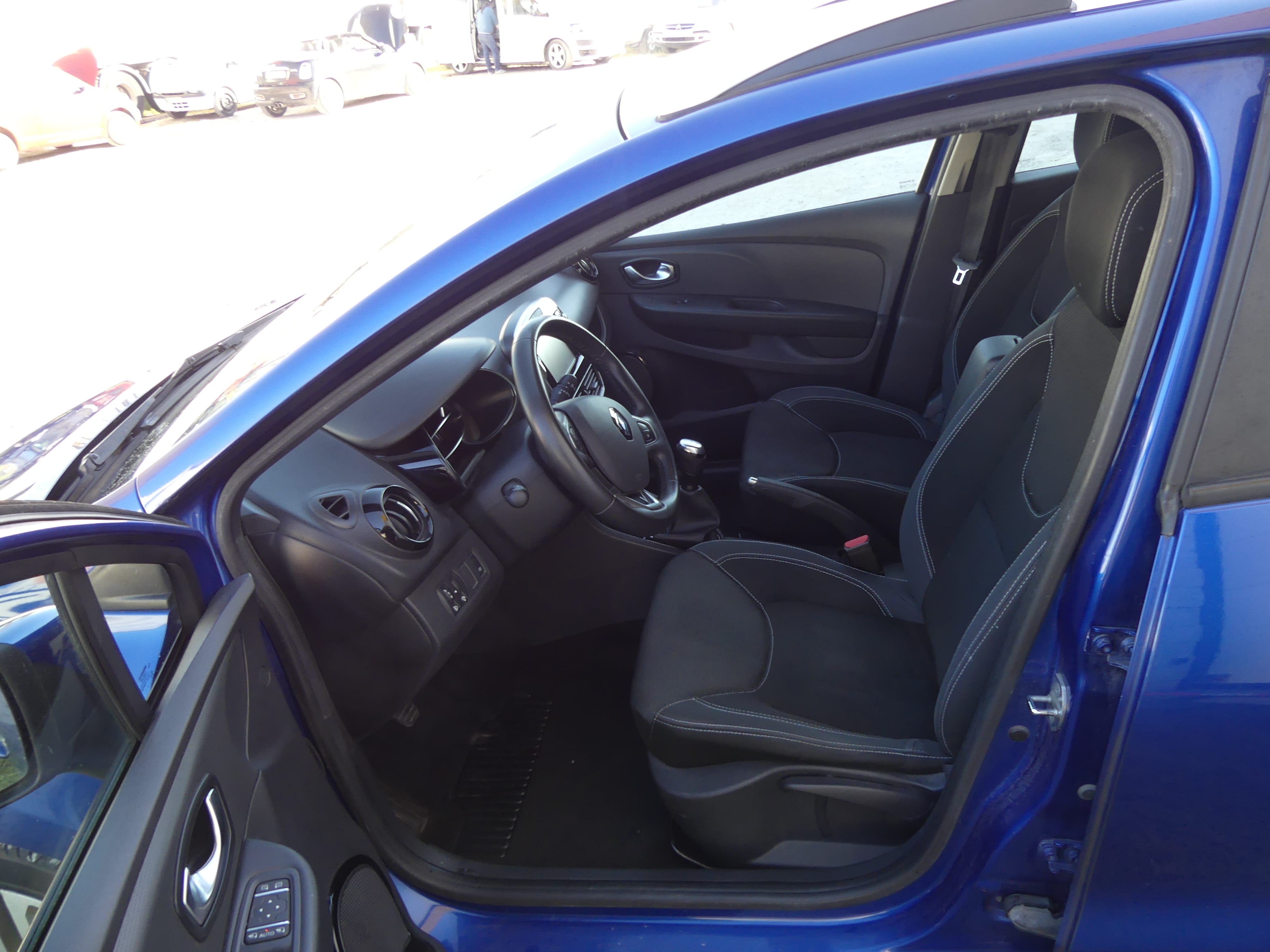 Renault Clio Estate avec Chaines