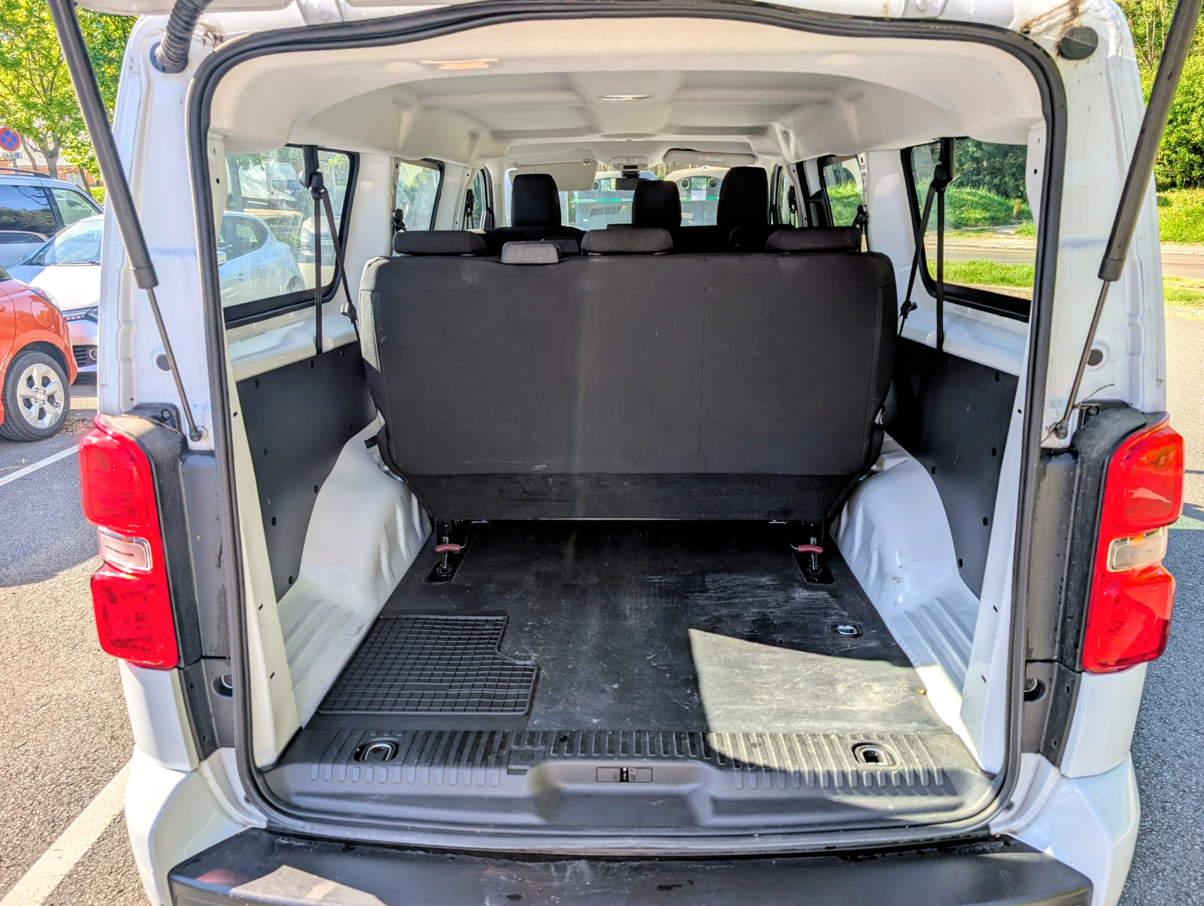Peugeot Expert Combi avec Android Auto