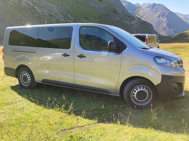 Opel Vivaro Combi avec Climatisation
