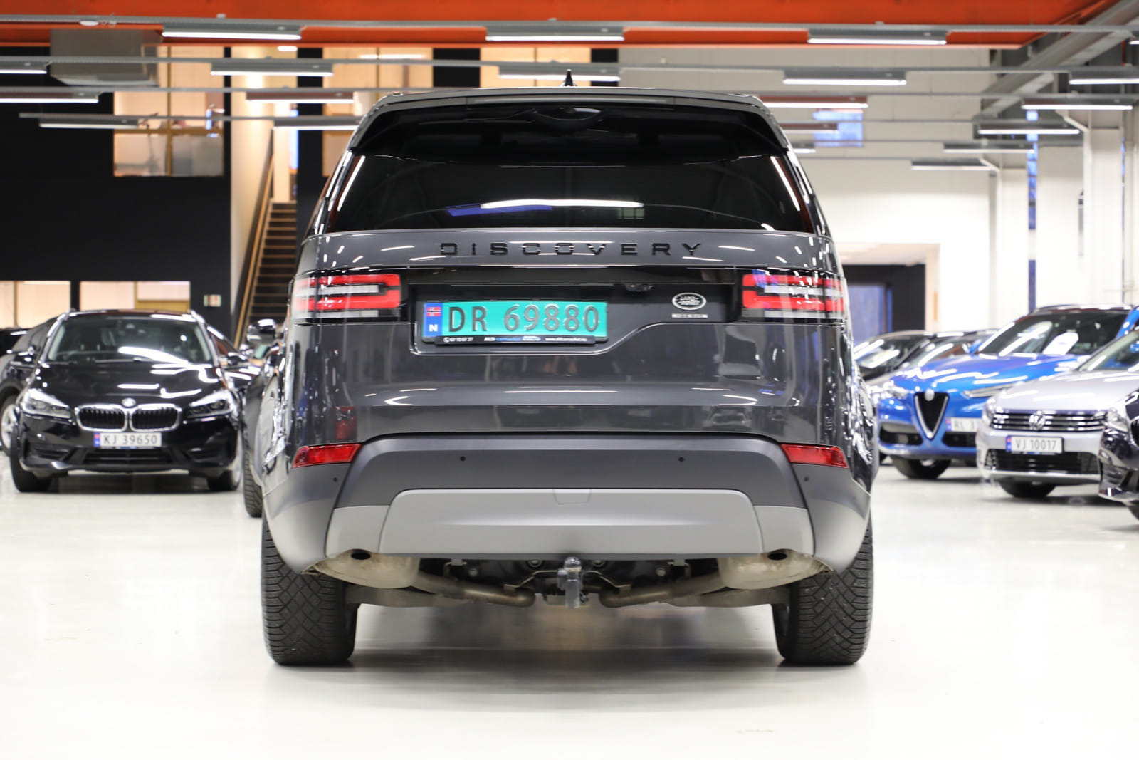 Land-Rover Discovery 3,0D 306HK HSE/Black-pack/ACC/Webasto/Krok/Soltak/HUD+ med Vinterdekk