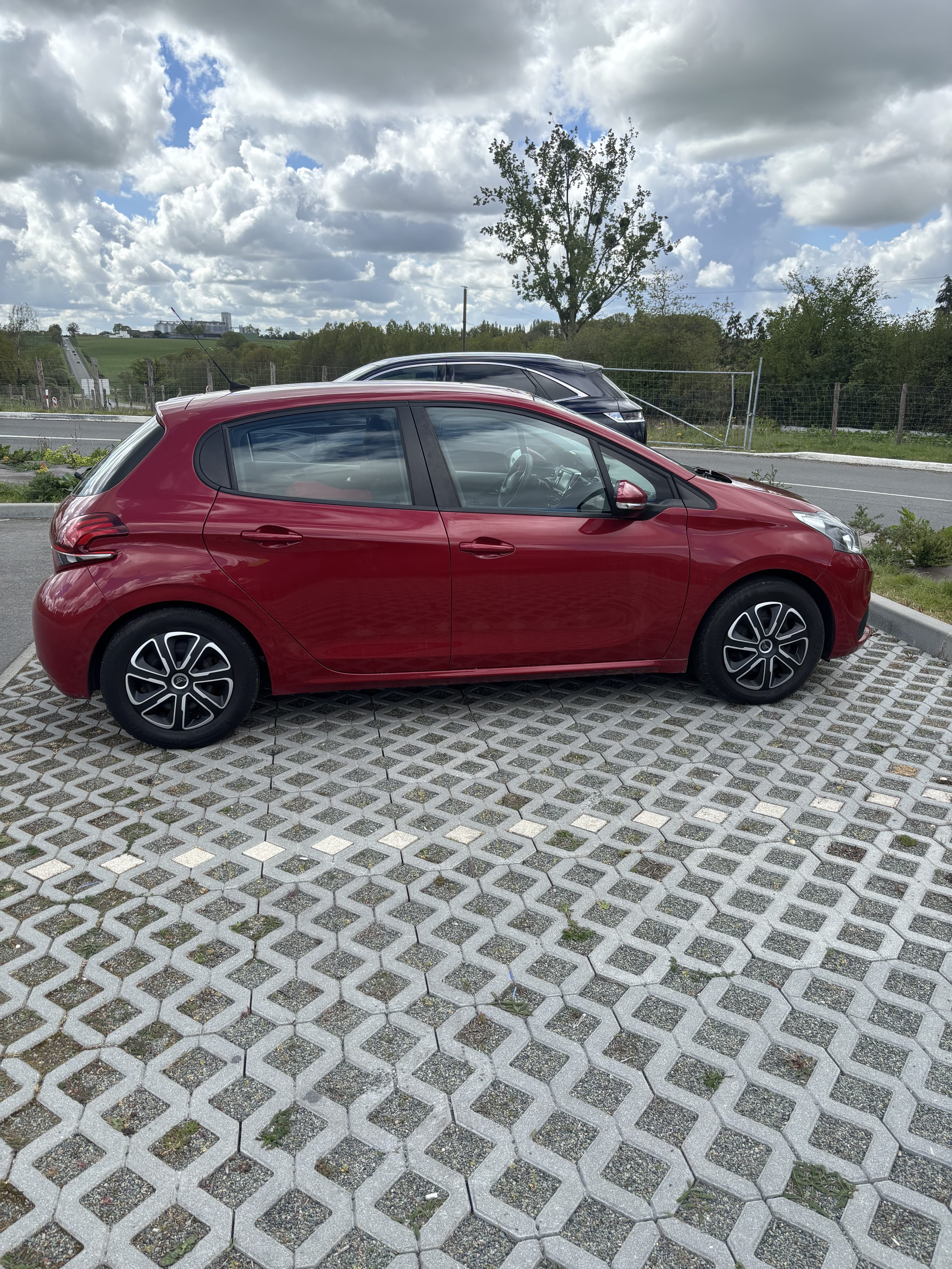 Peugeot 208 con Aire acondicionado