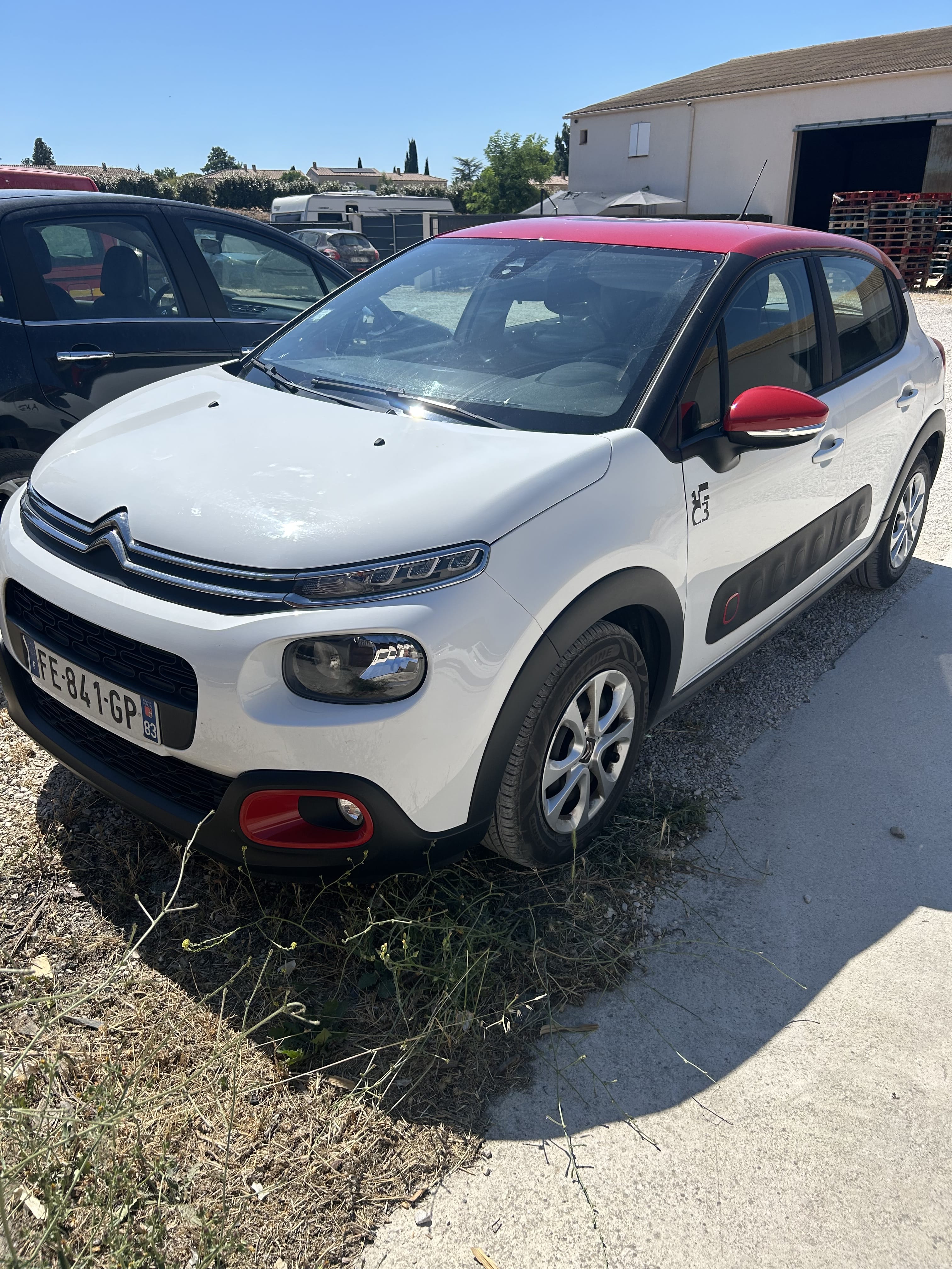 Citroen C3 essence blanche avec Climatisation