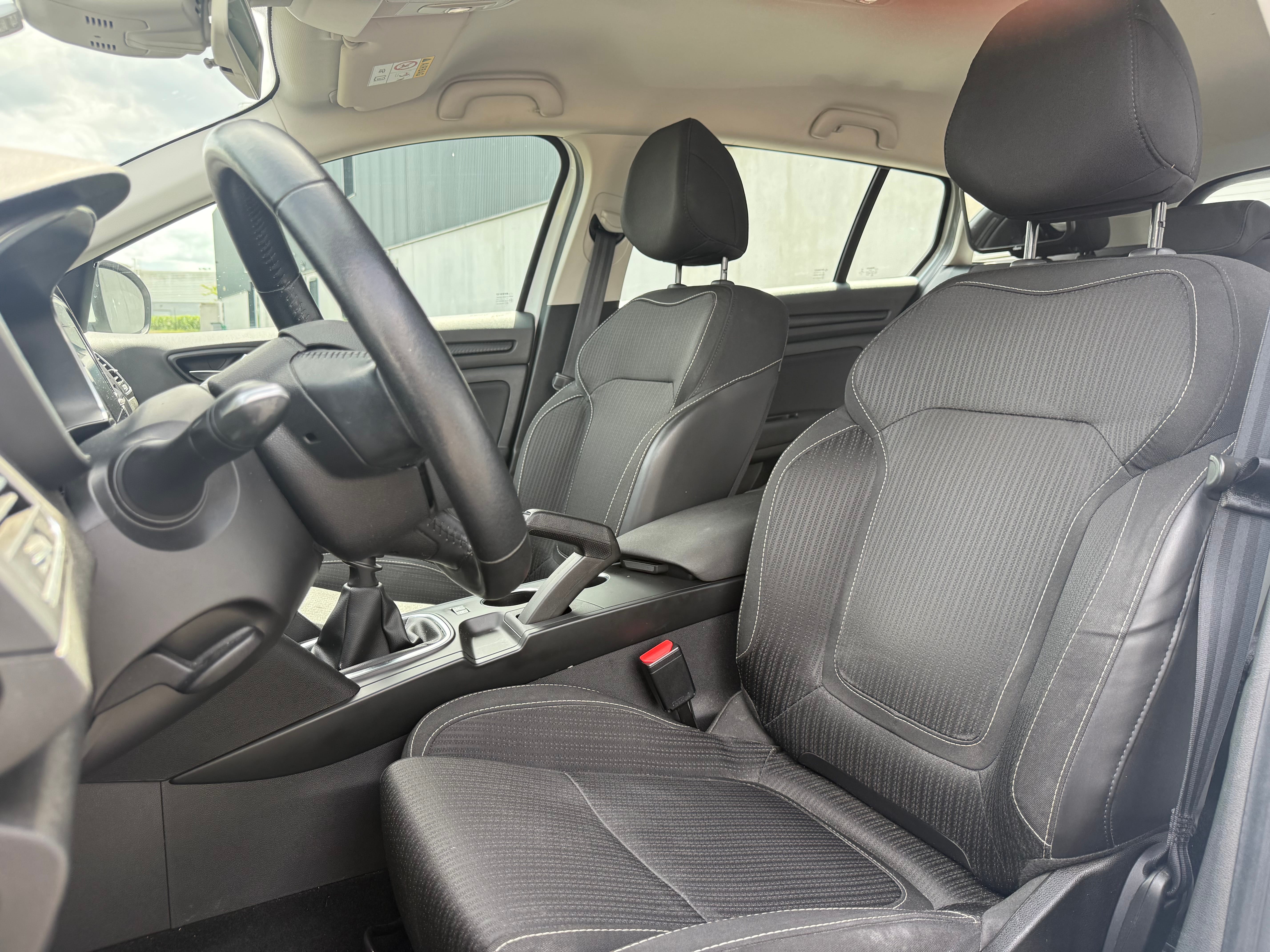 Renault Mégane Estate avec Siège bébé