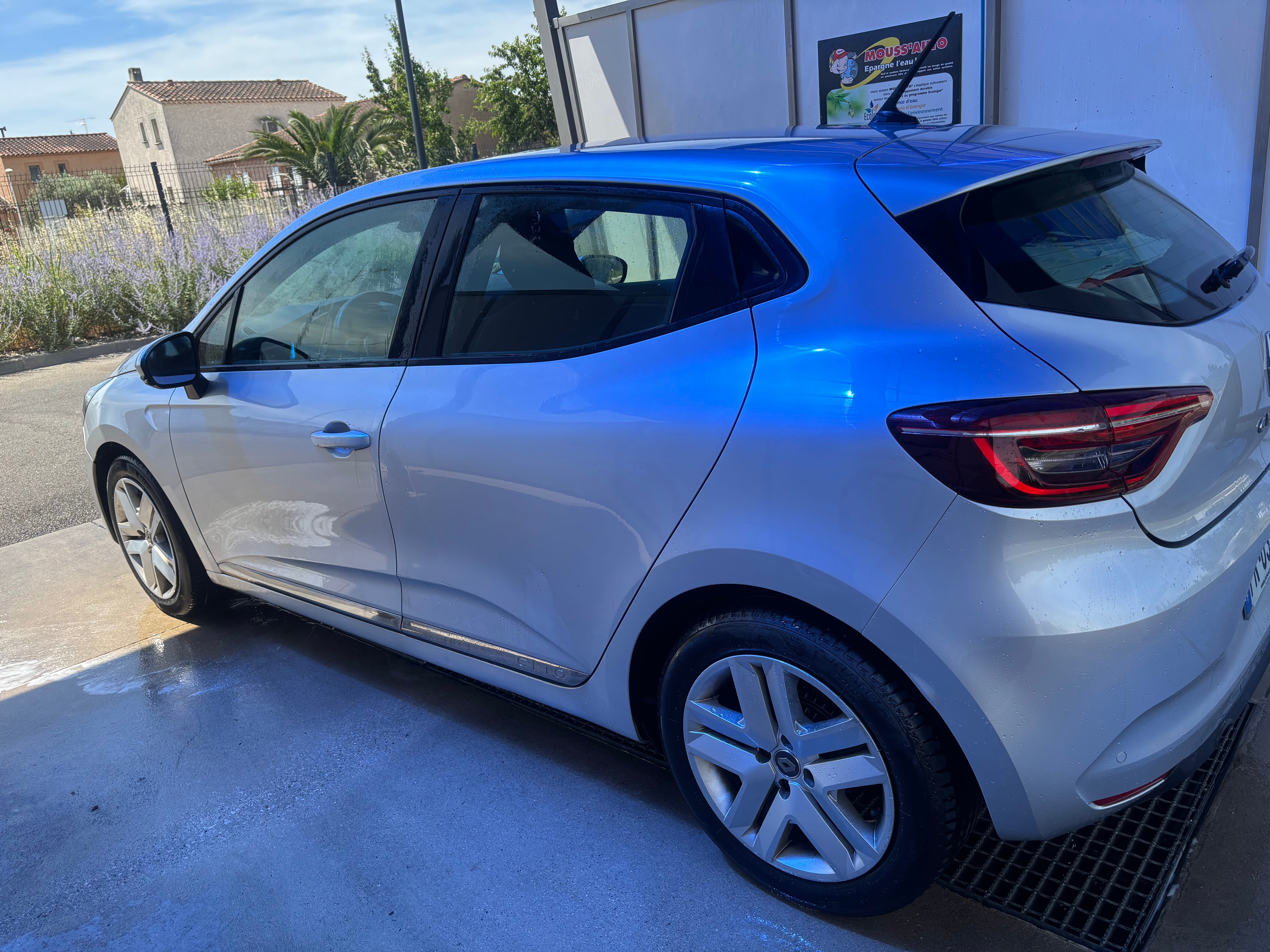 Renault Clio avec Quatre roues motrices