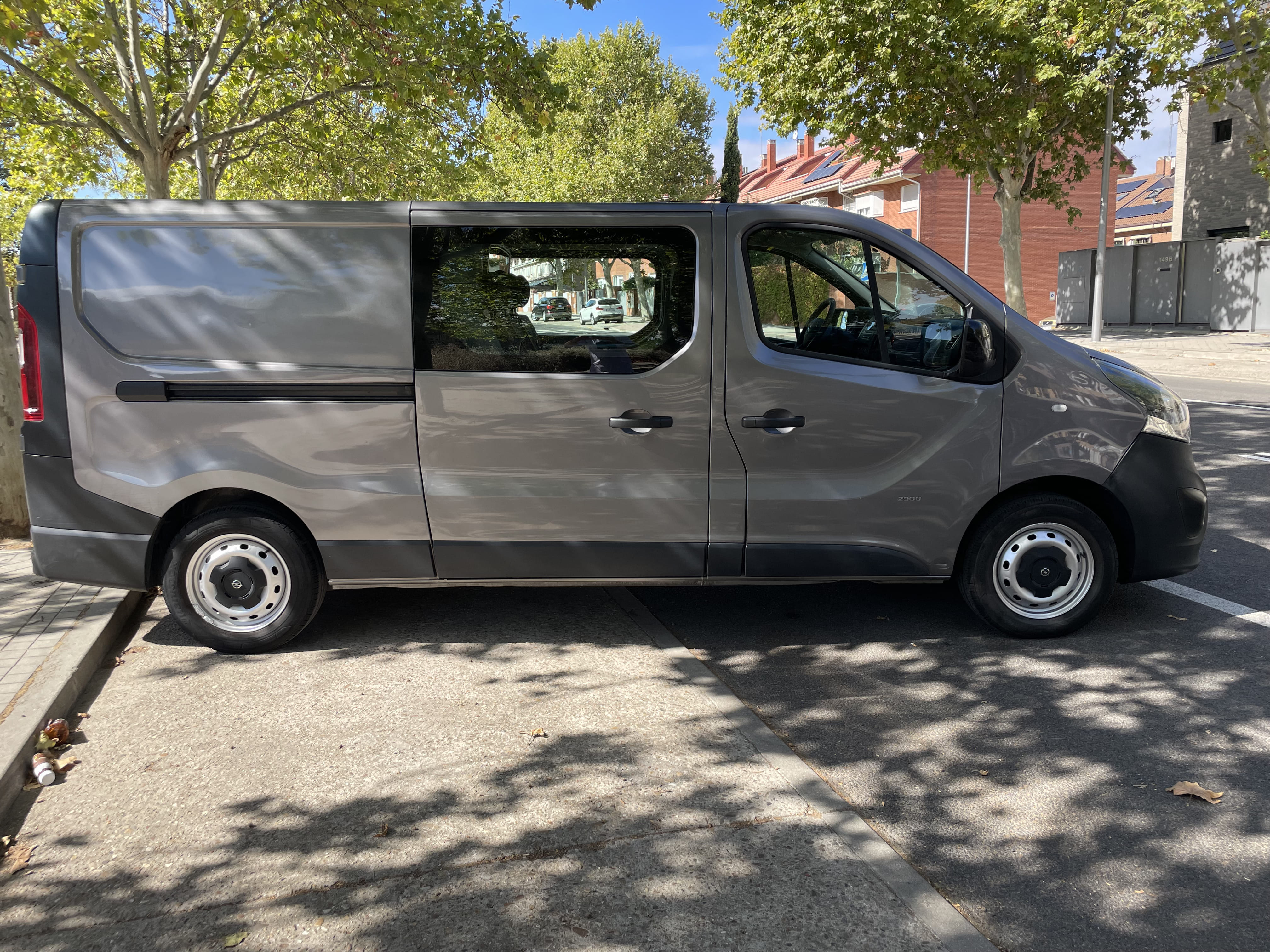 Opel Vivaro med Aircondition