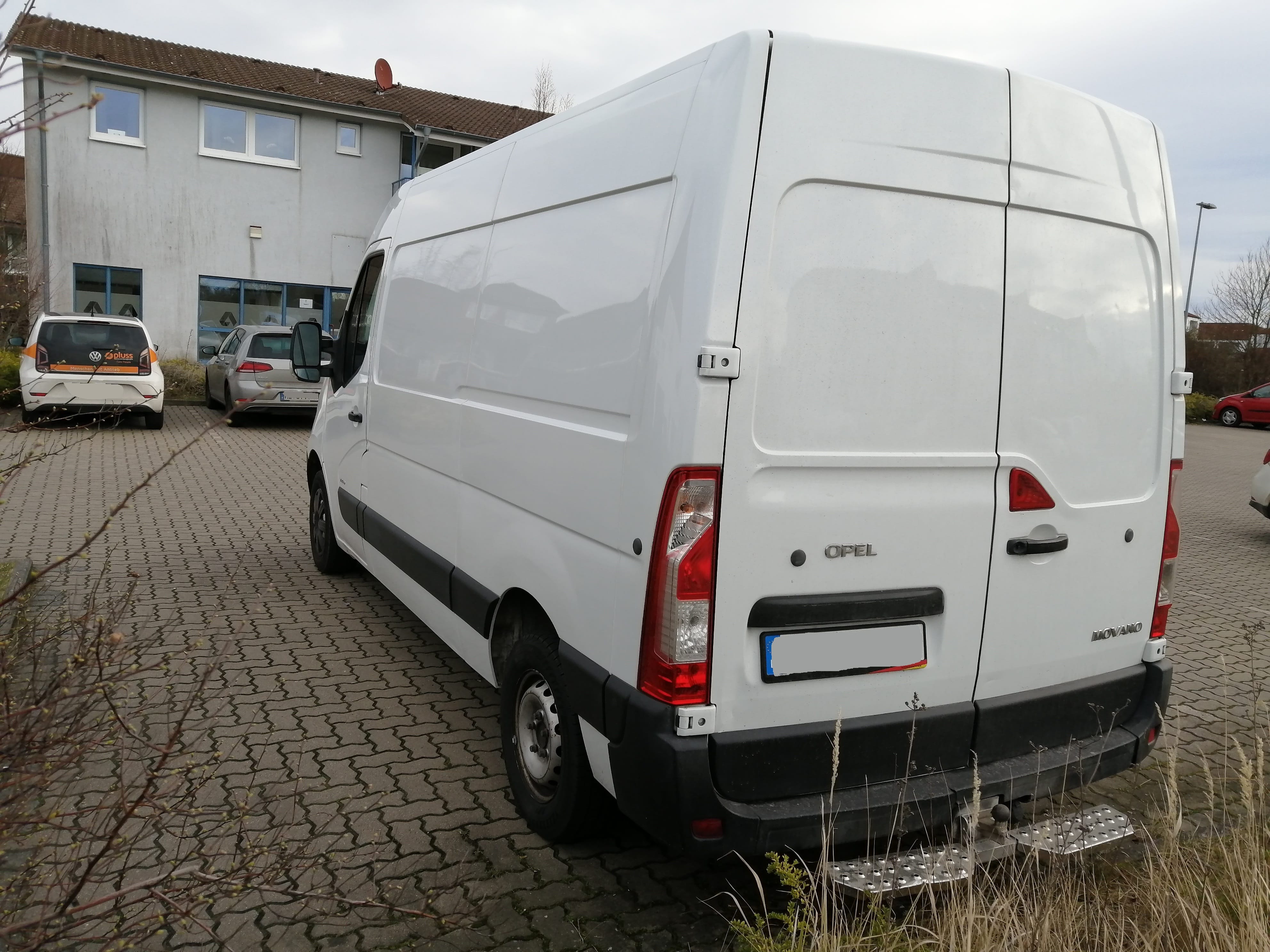 Opel Movano Lang&Hoch ca. 10m3 mit Audio-/iPod-Zugang