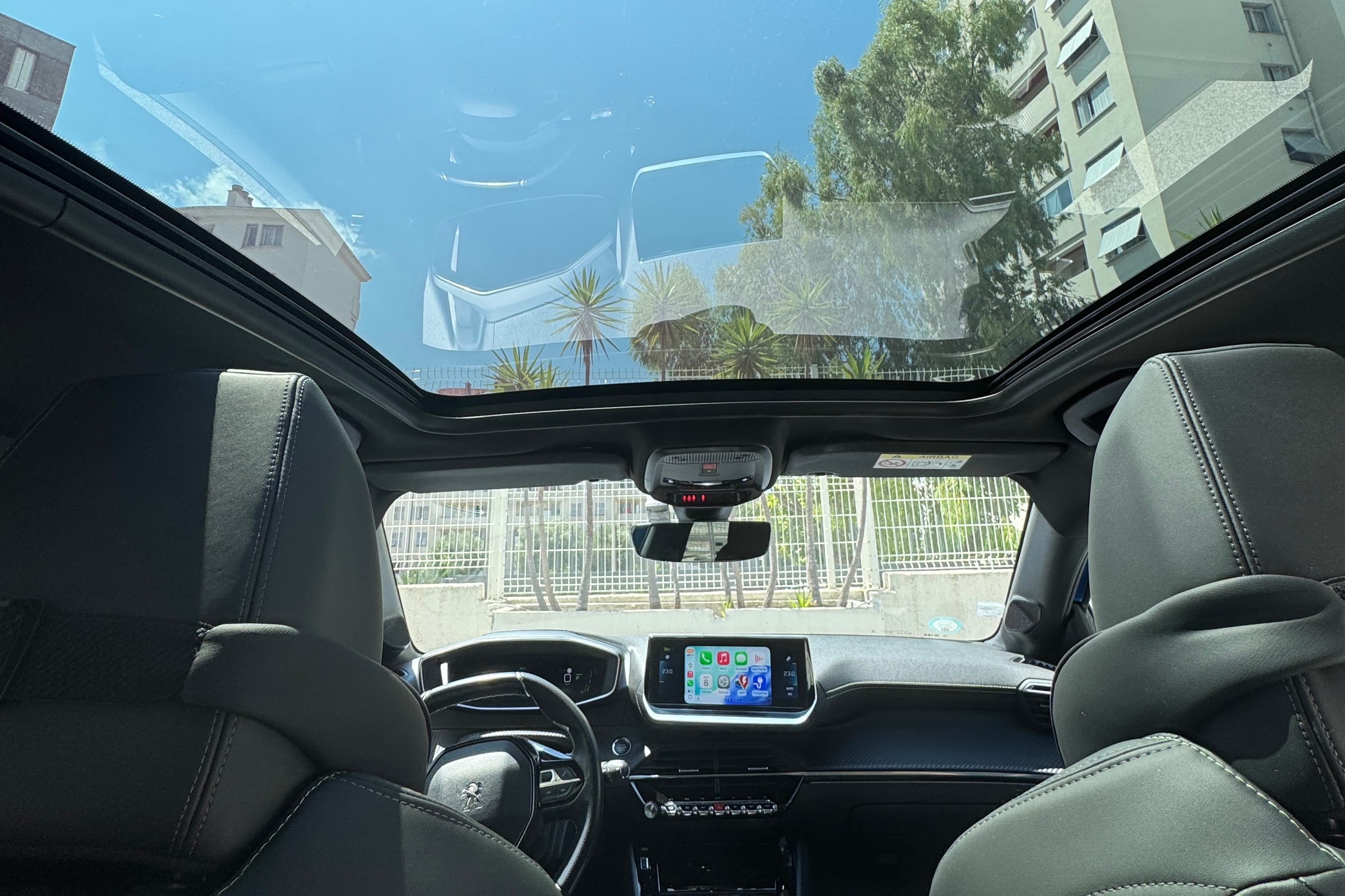 Peugeot 208 GT Line avec GPS