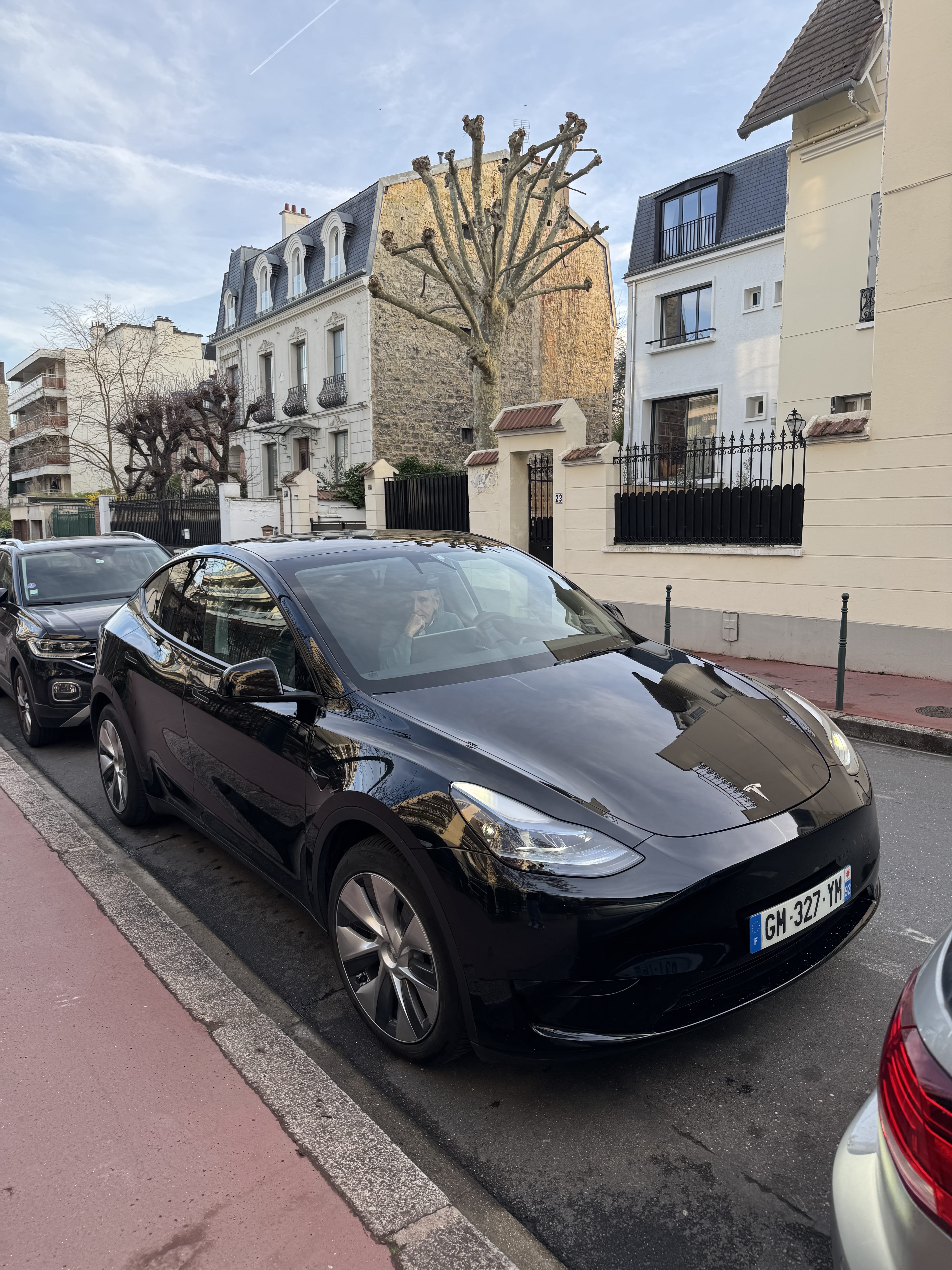 Tesla Model Y Standard Range avec Climatisation
