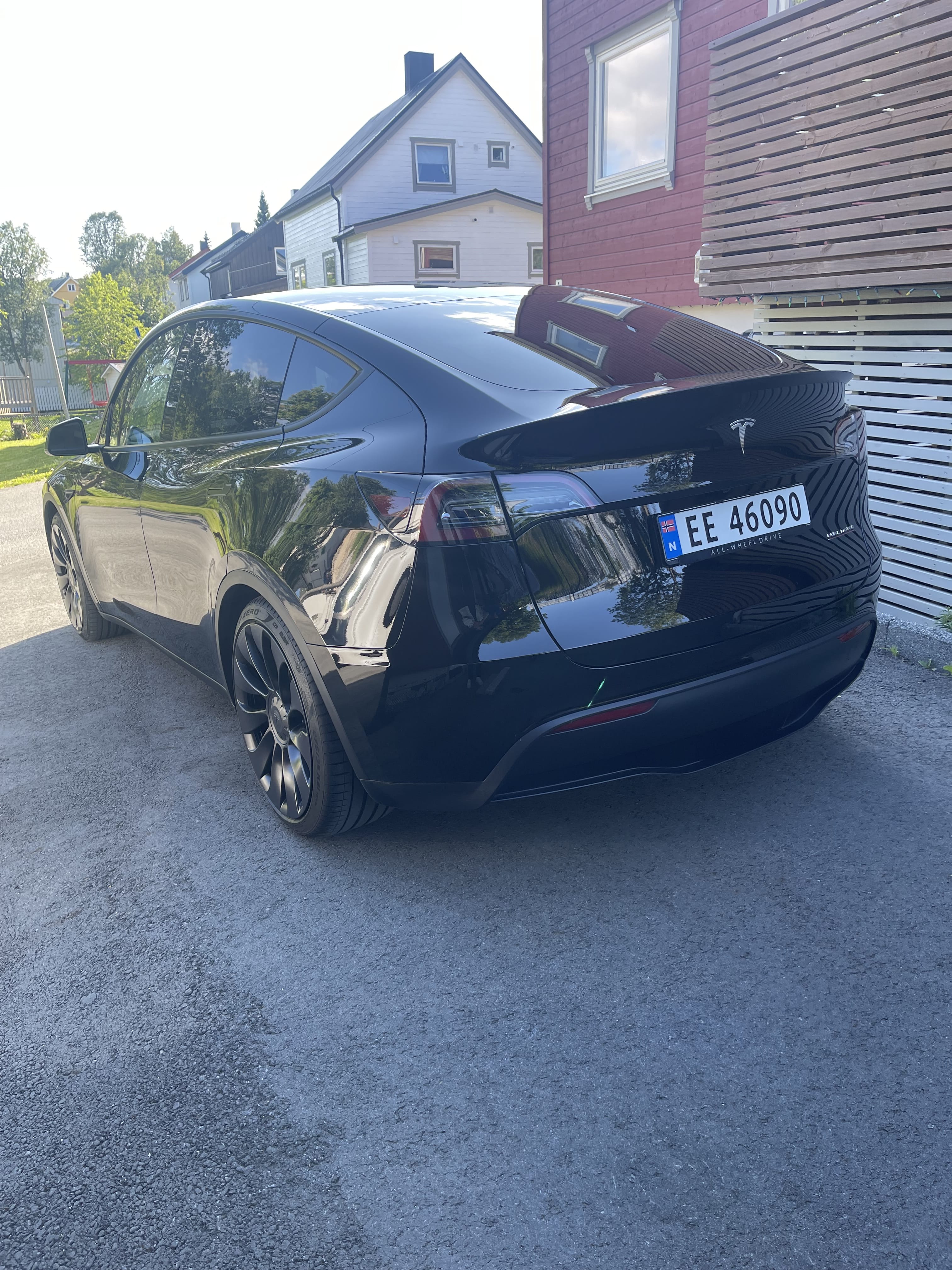 Tesla Model Y Performance met GPS