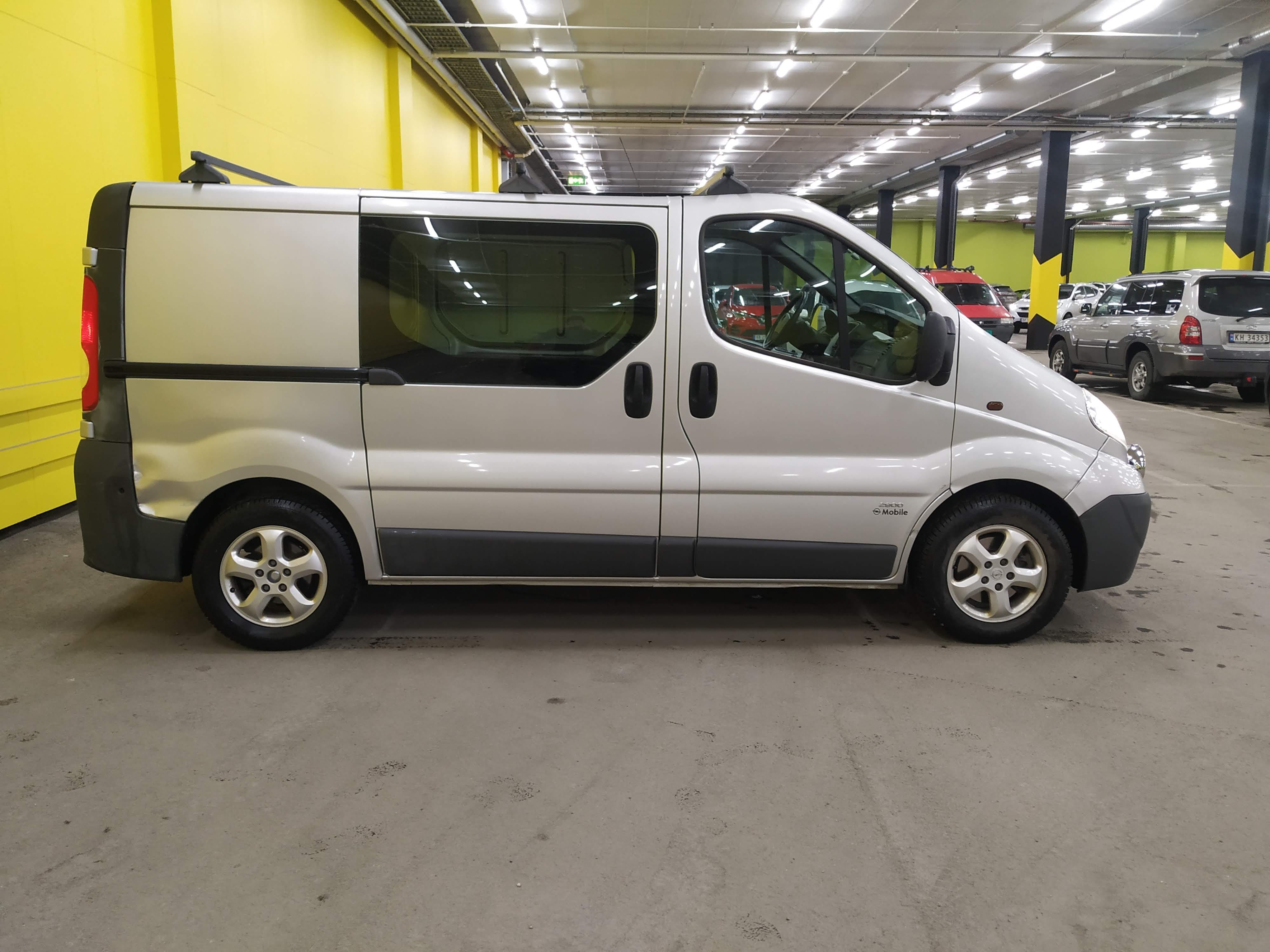 Opel Vivaro med Aircondition