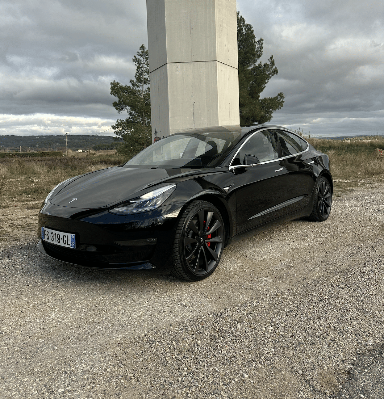 Tesla Model 3 Performance avec Quatre roues motrices