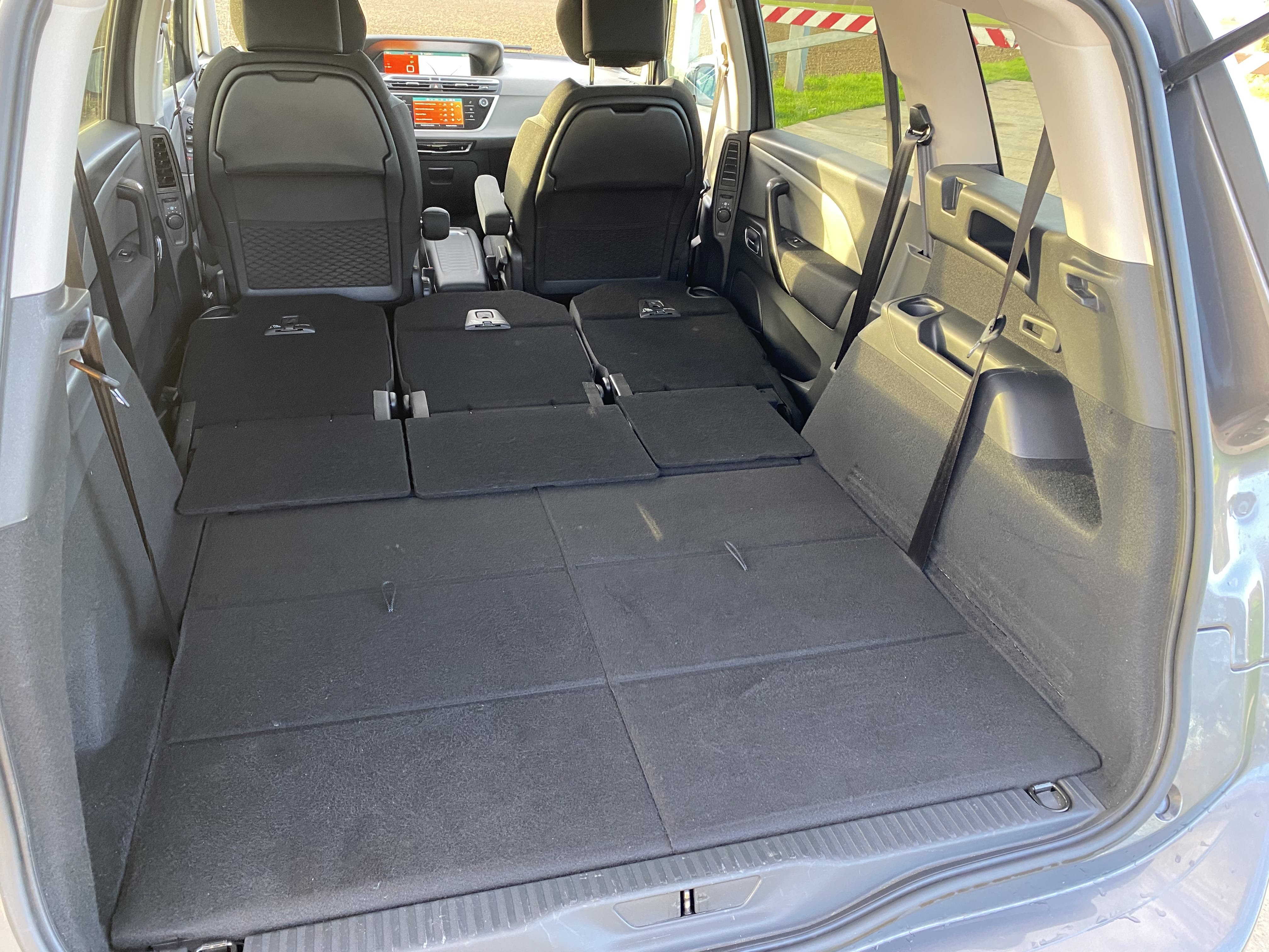 Citroen C4 Grand Spacetourer avec Apple CarPlay