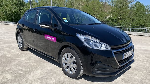 Peugeot 208 Bld Austrasie proche tram, 2017, Diesel