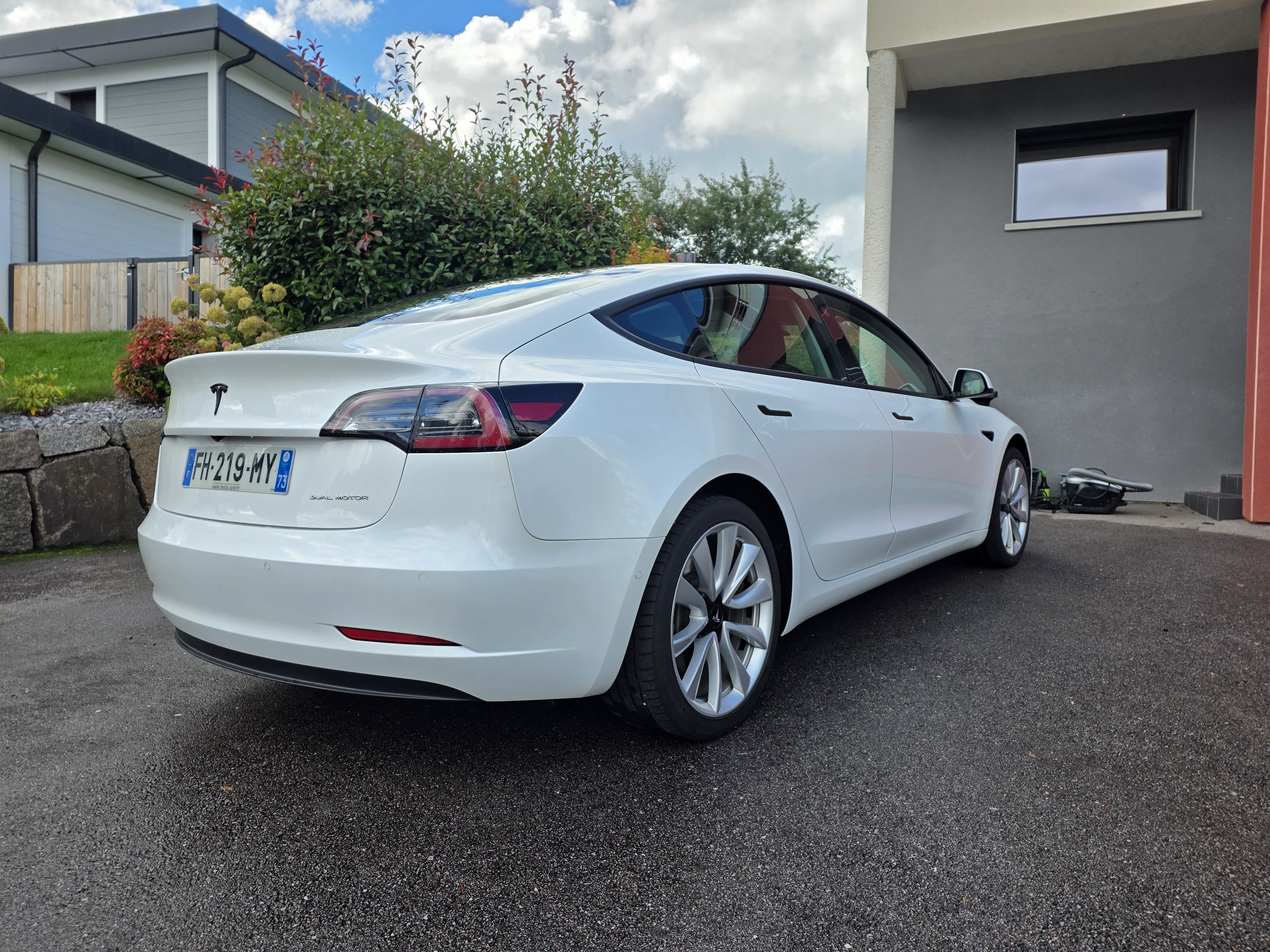 Tesla Model 3 Long Range avec GPS
