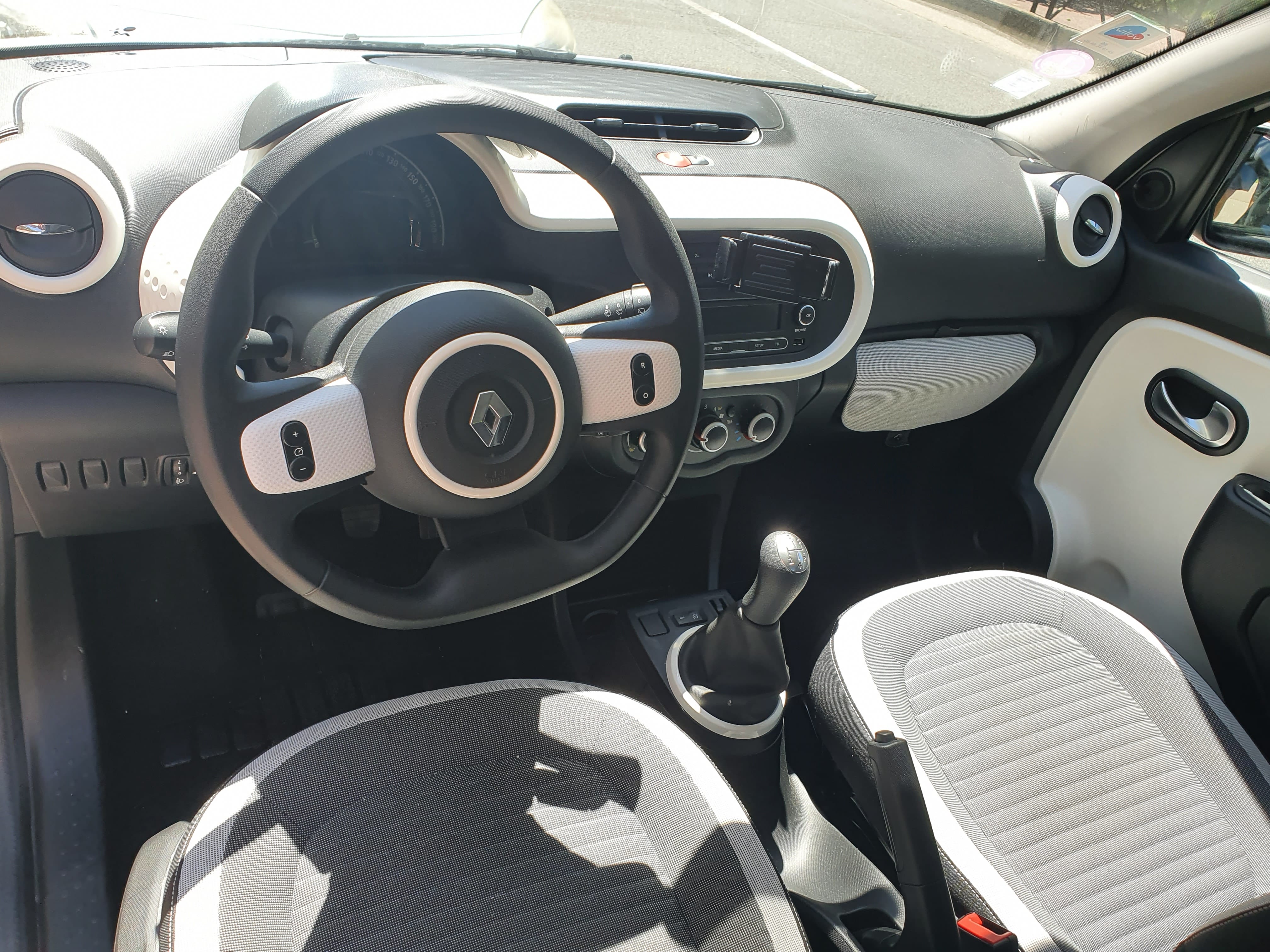Renault Twingo avec Entrée audio / iPod