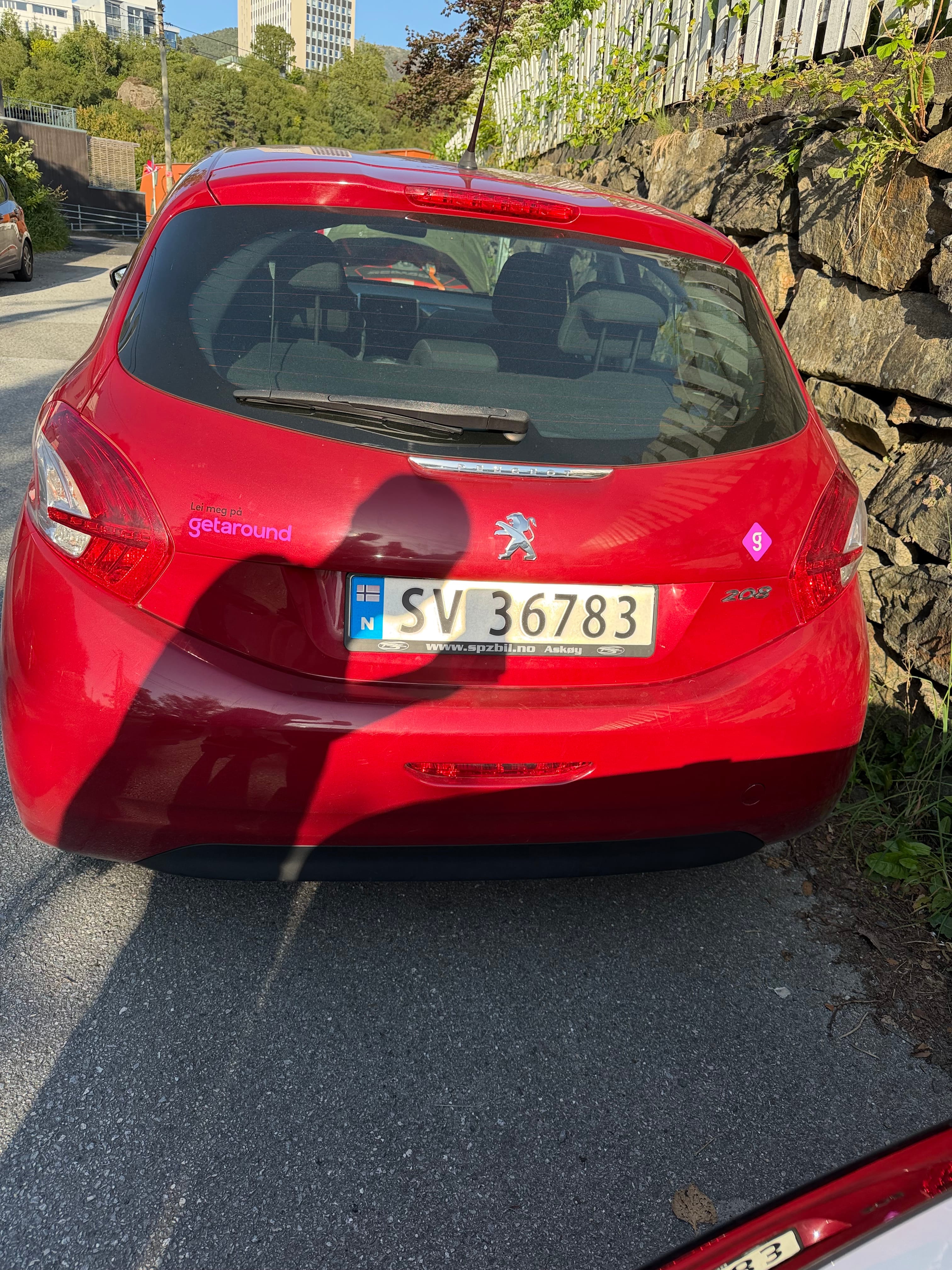Peugeot 208 with Audio / iPod input