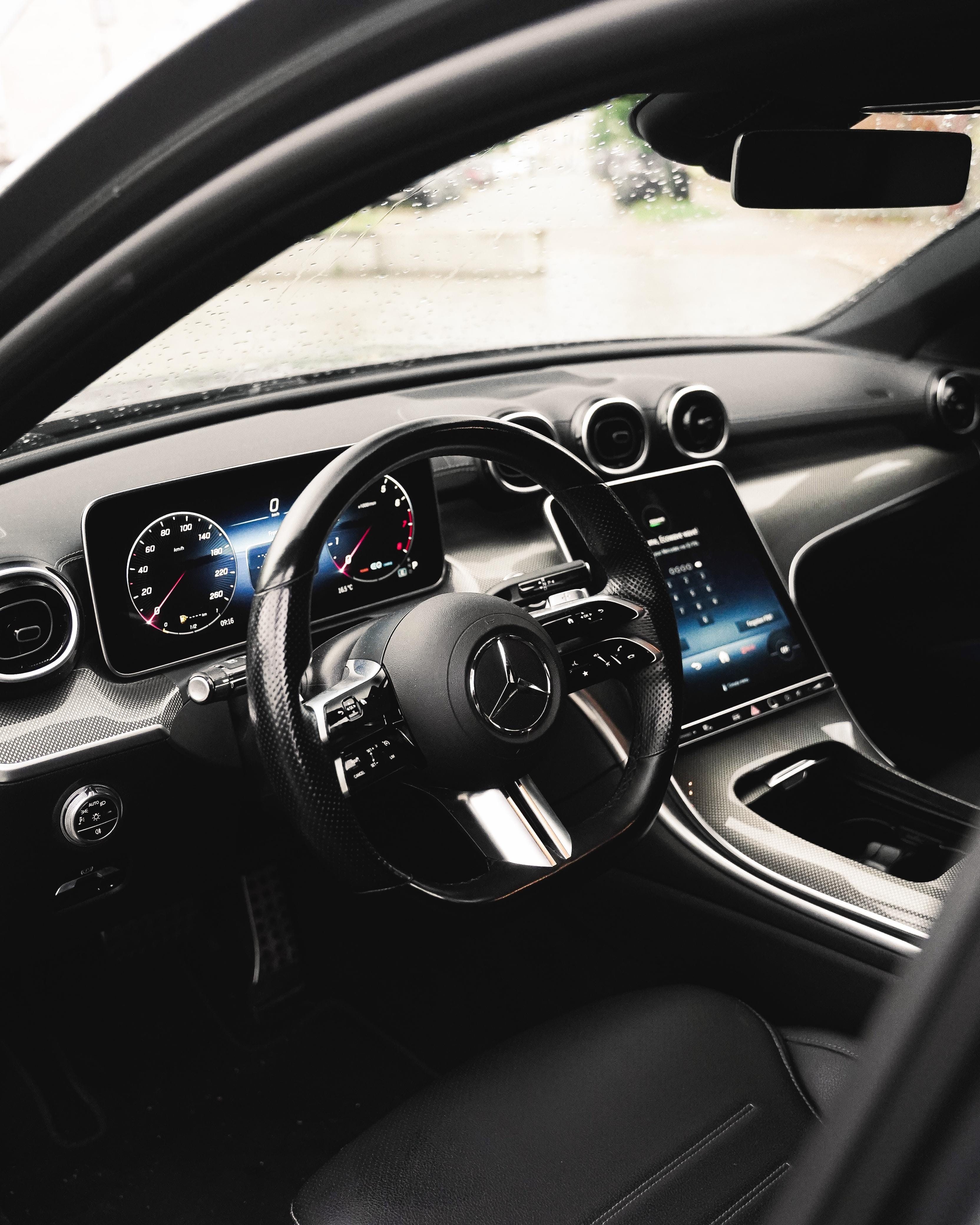 Mercedes-Benz C-Klasse avec Climatisation