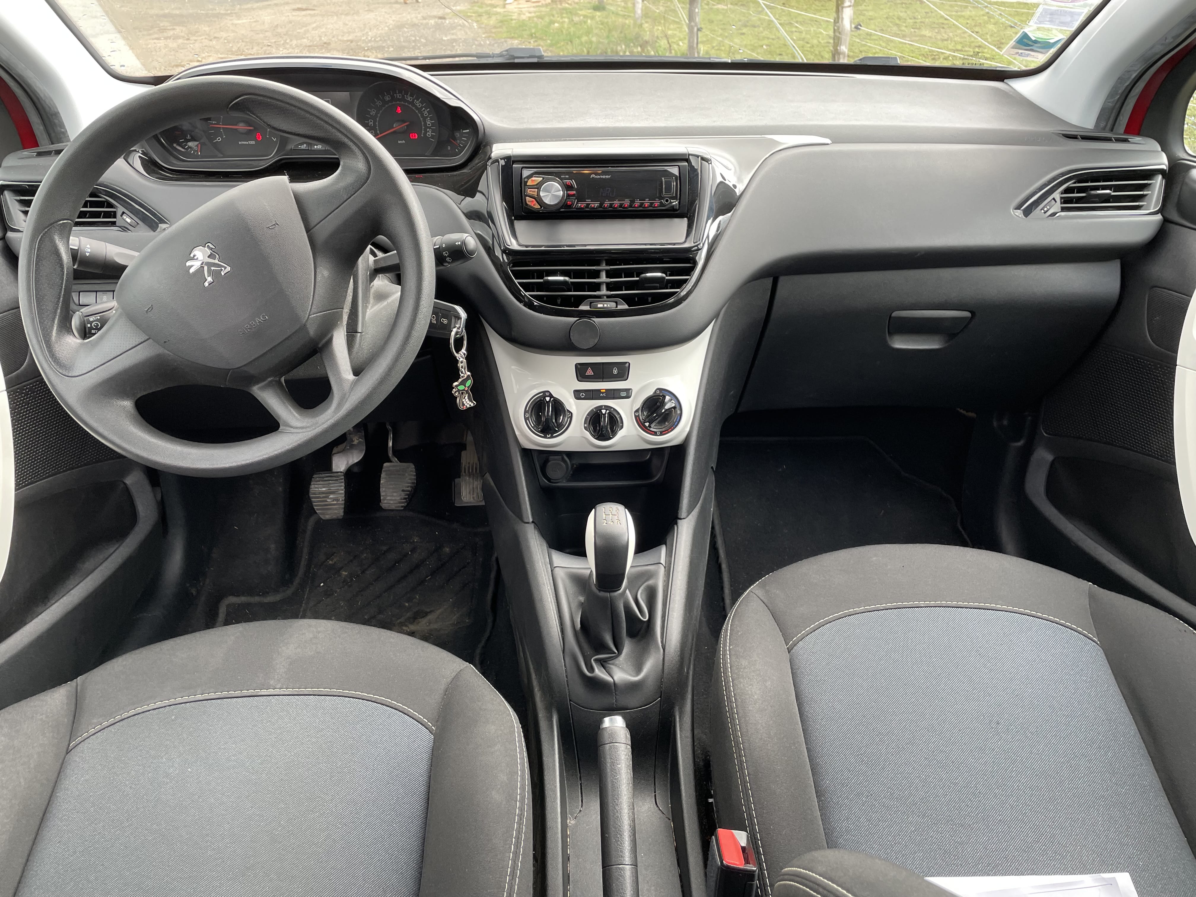Peugeot 208 avec Régulateur de vitesse
